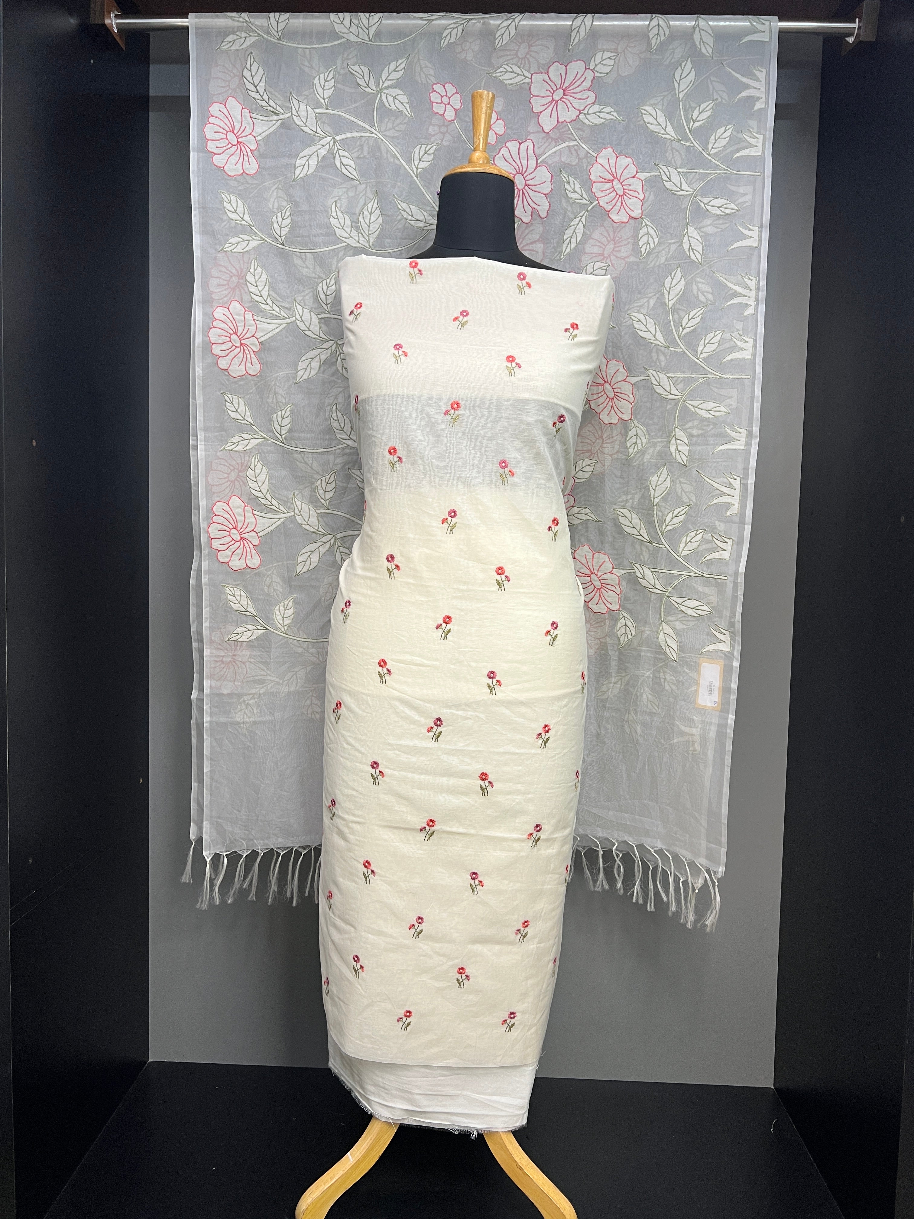 Floral Embroidery Detailed Chanderi Salwar Set | MM277