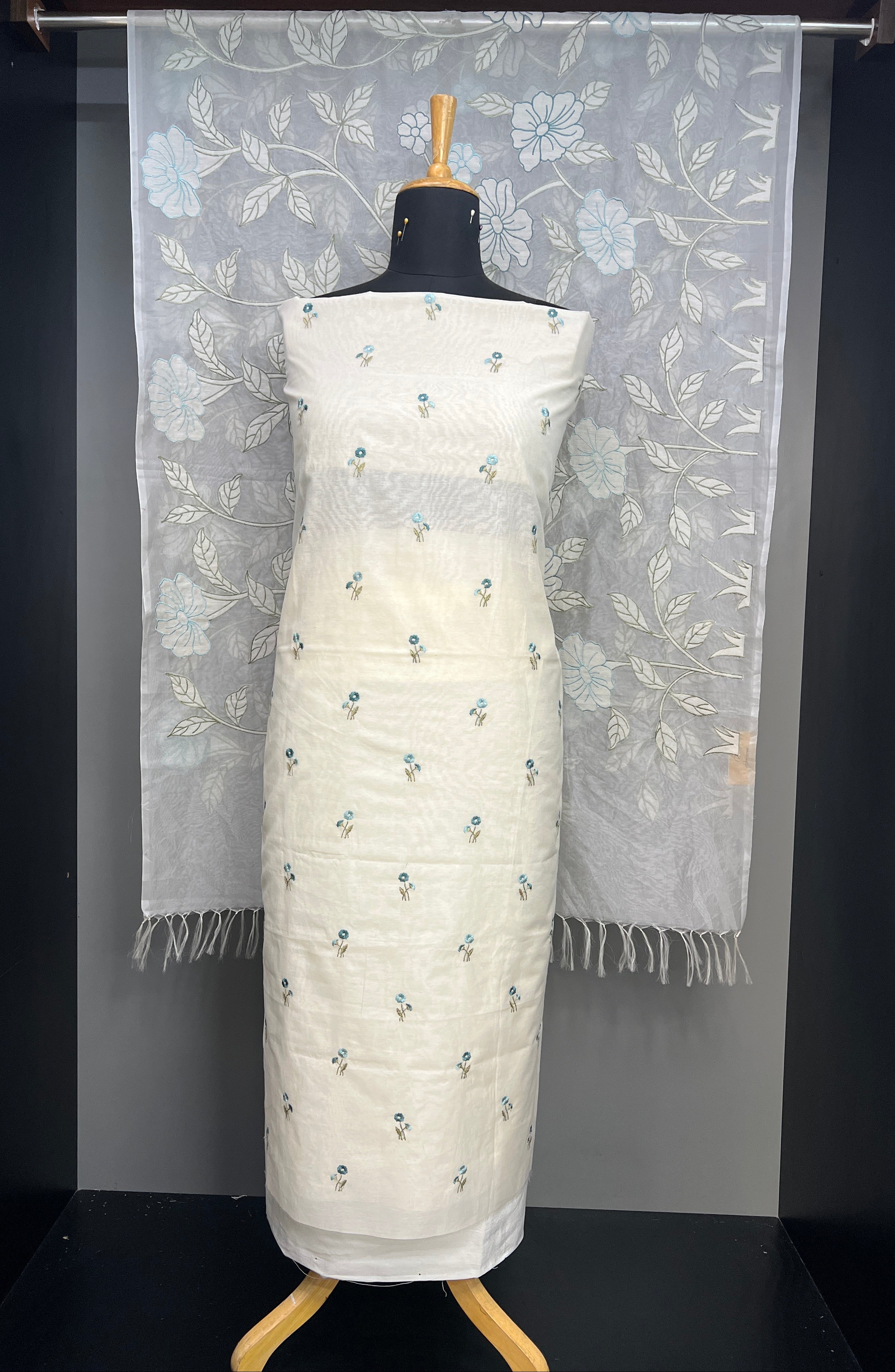 Floral Embroidery Detailed Chanderi Salwar Set | MM278