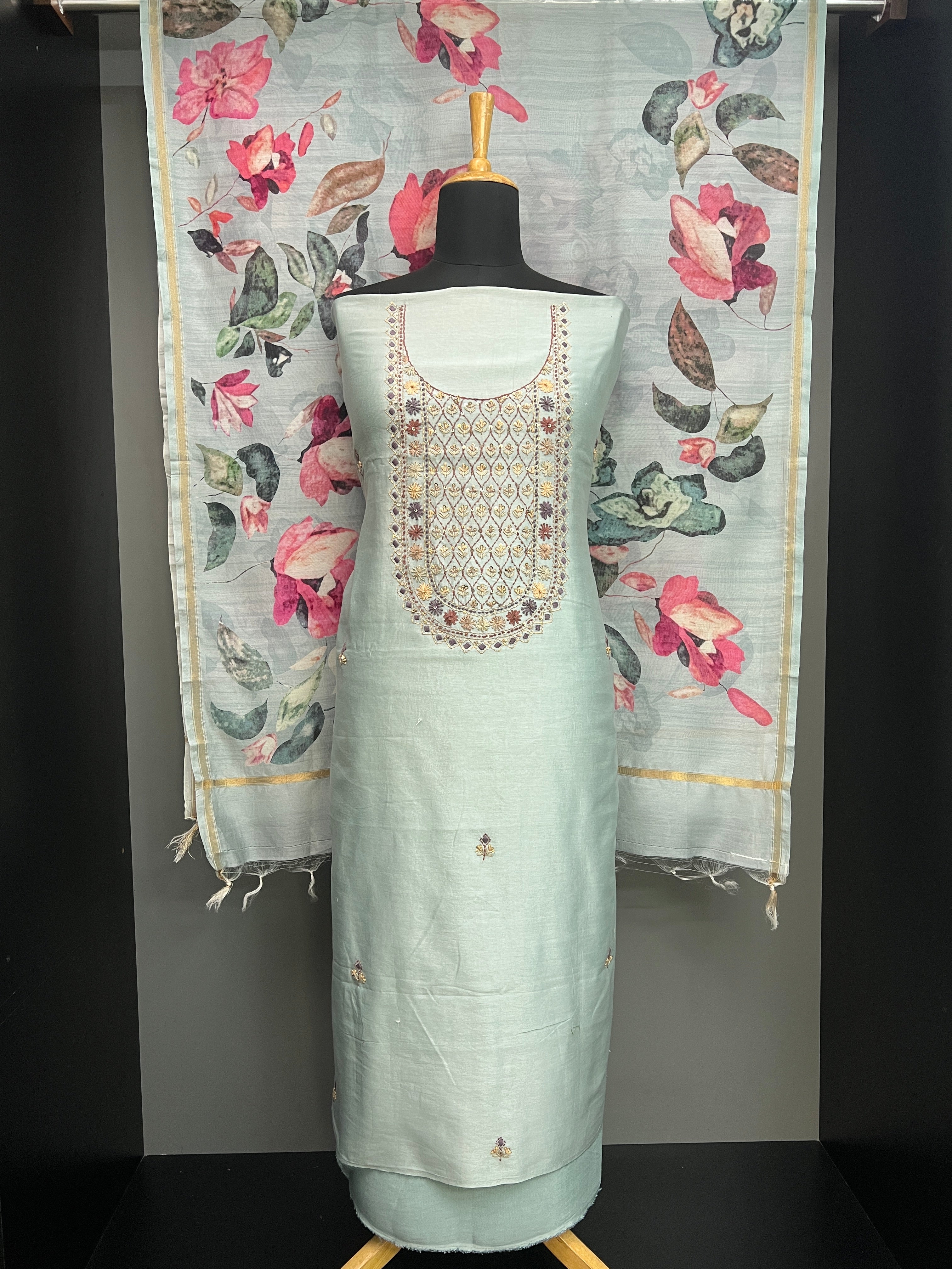 Hand Embroidery Detailed Chanderi Salwar Set | MM317