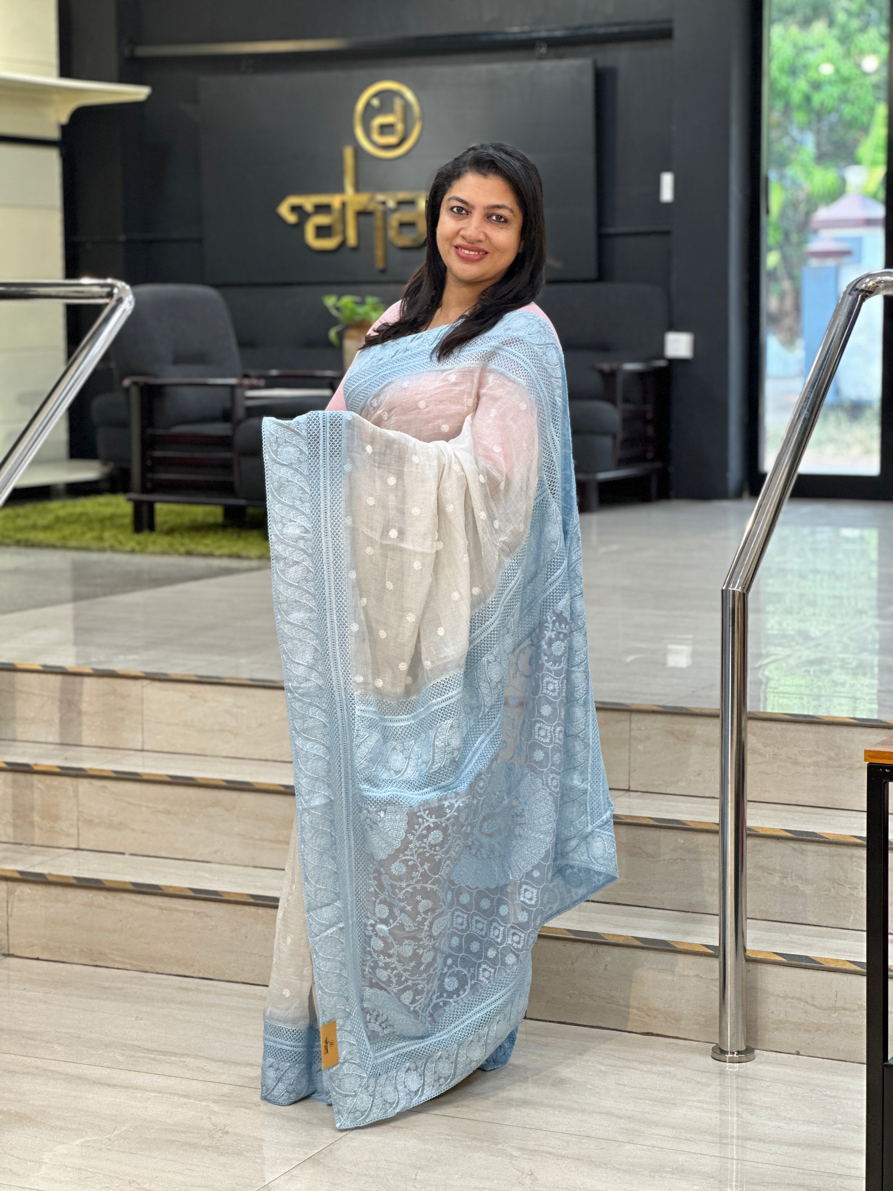 Lucknowi Inspired Embroidery Detailed Mul Chanderi Saree | MM426