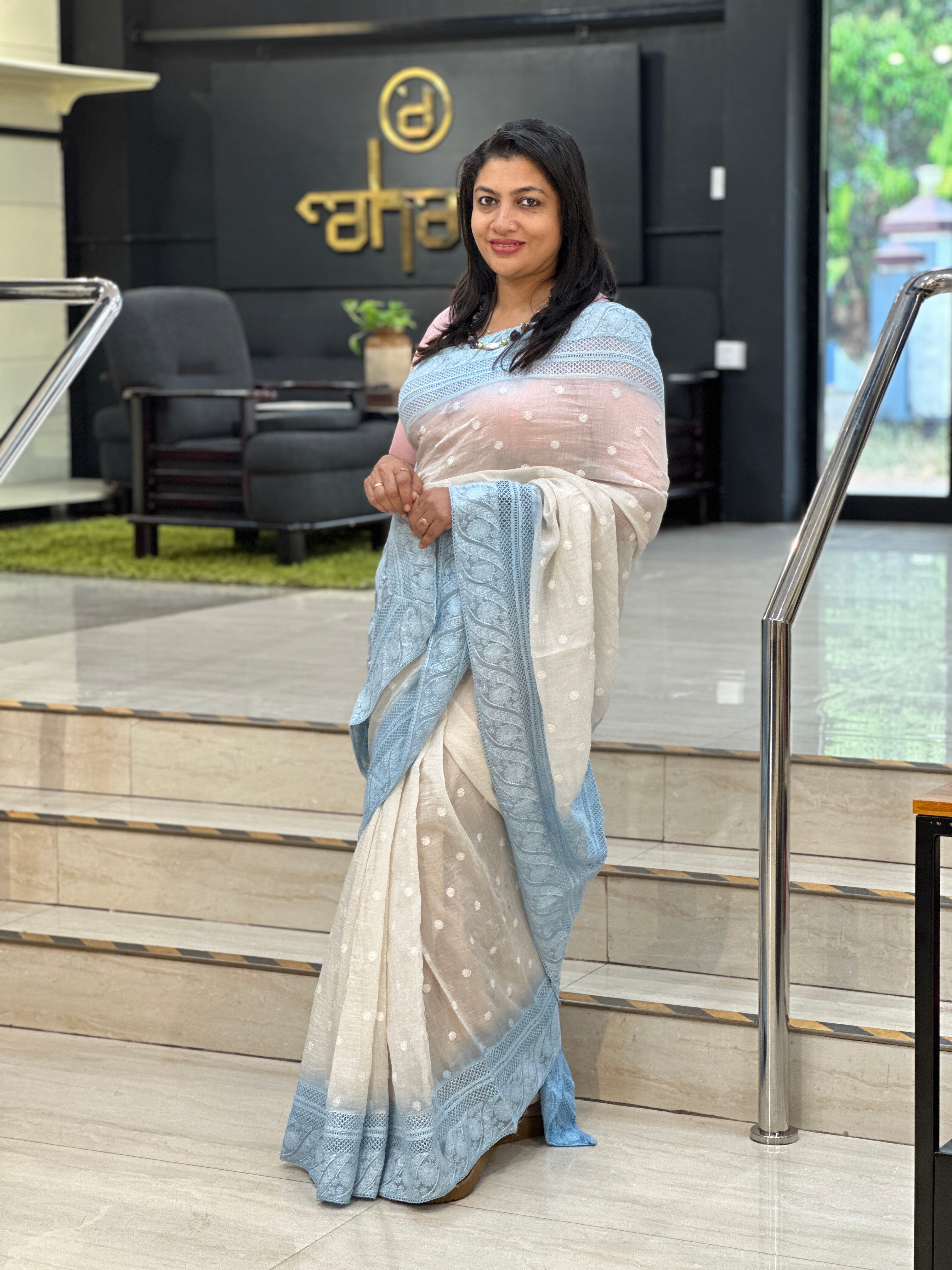 Lucknowi Inspired Embroidery Detailed Mul Chanderi Saree | MM426