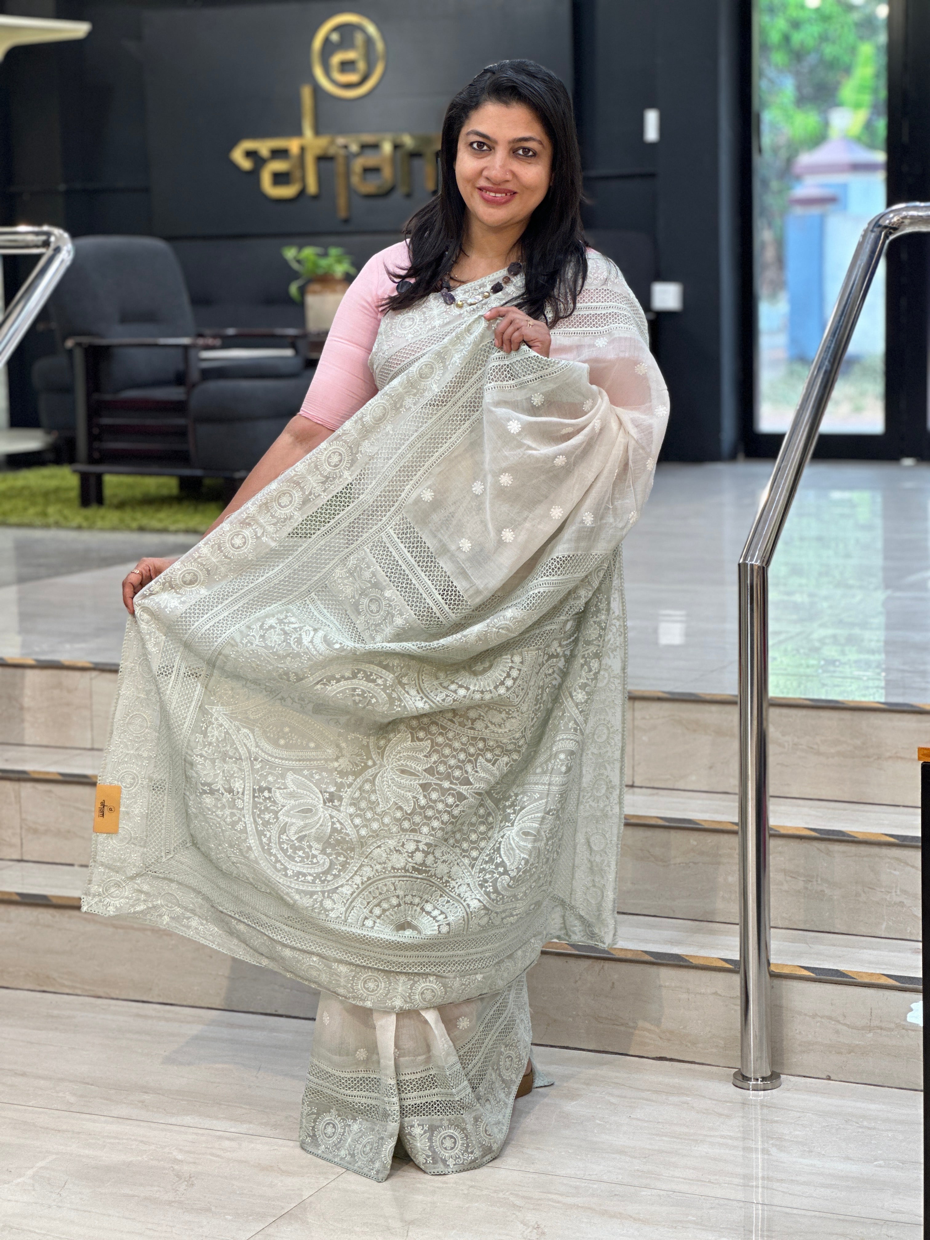 Lucknowi Inspired Embroidery Detailed Mul Chanderi Saree | MM431