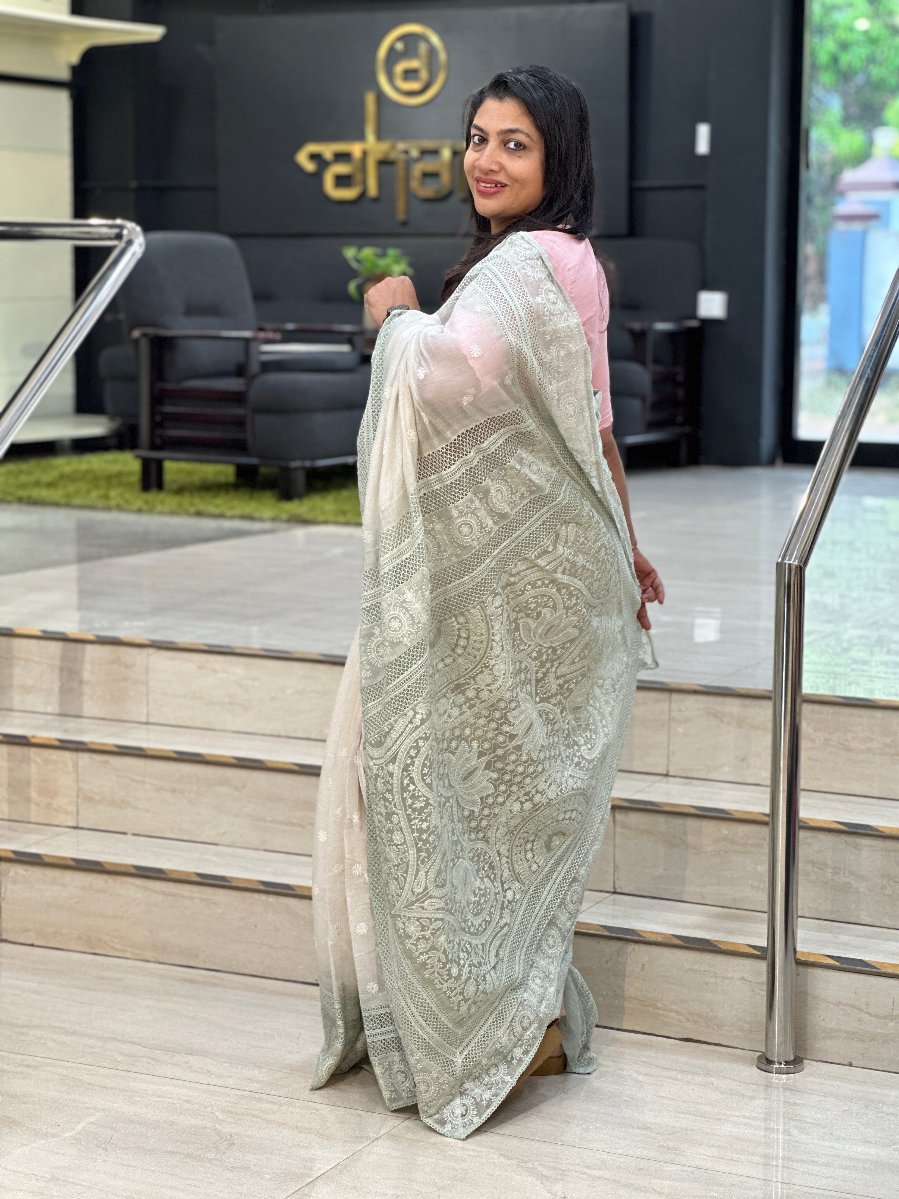 Lucknowi Inspired Embroidery Detailed Mul Chanderi Saree | MM431