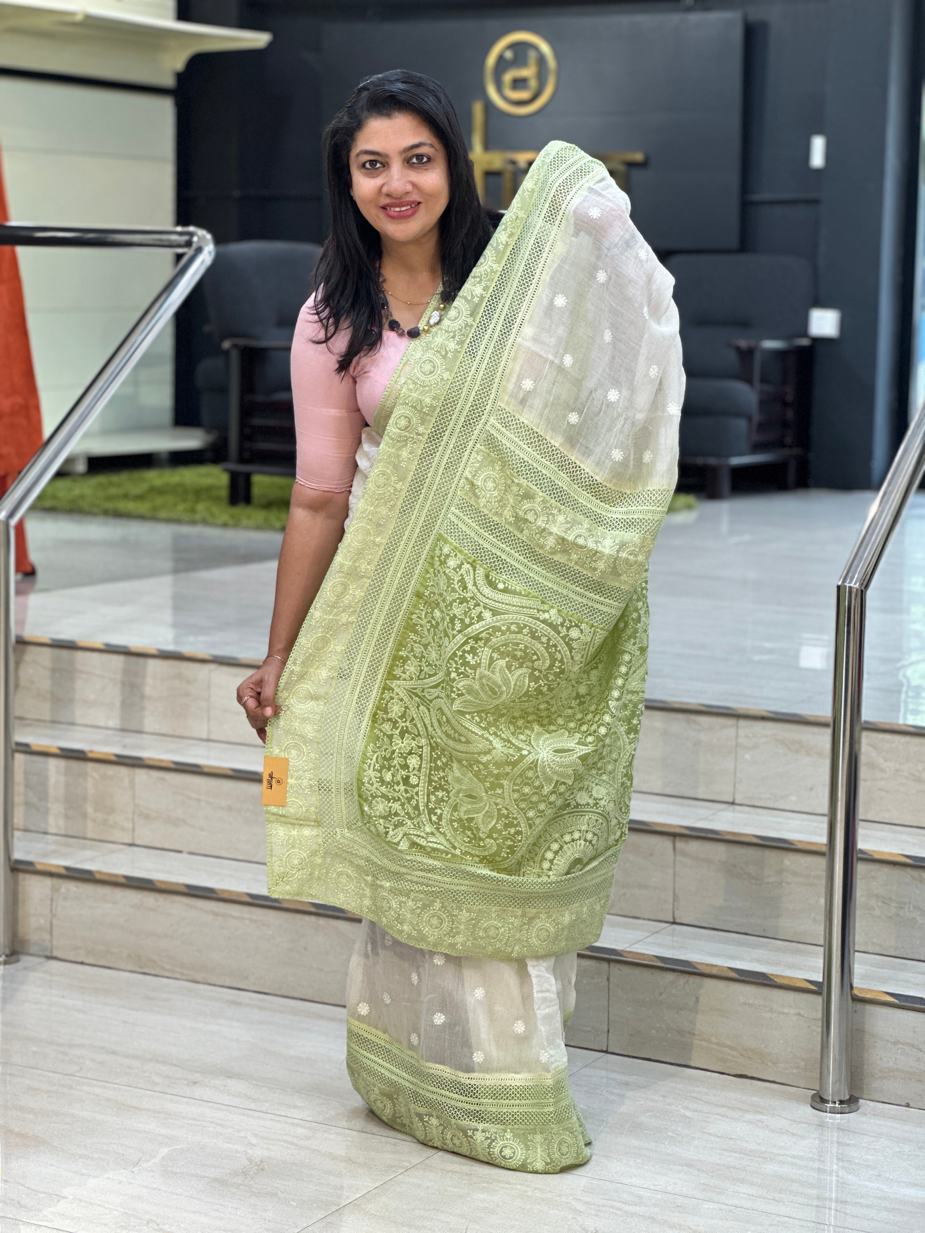 Lucknowi Inspired Embroidery Detailed Mul Chanderi Saree | MM432