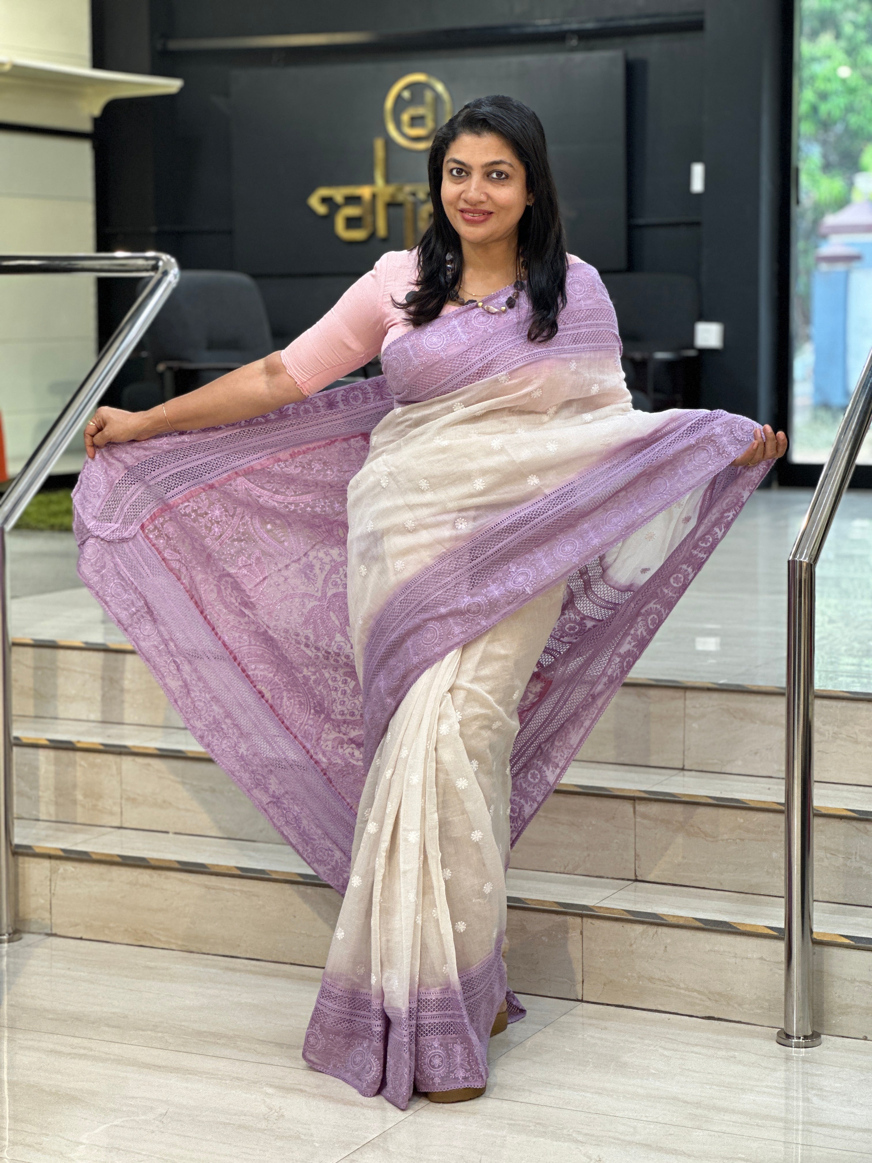 Lucknowi Inspired Embroidery Detailed Mul Chanderi Saree | MM433