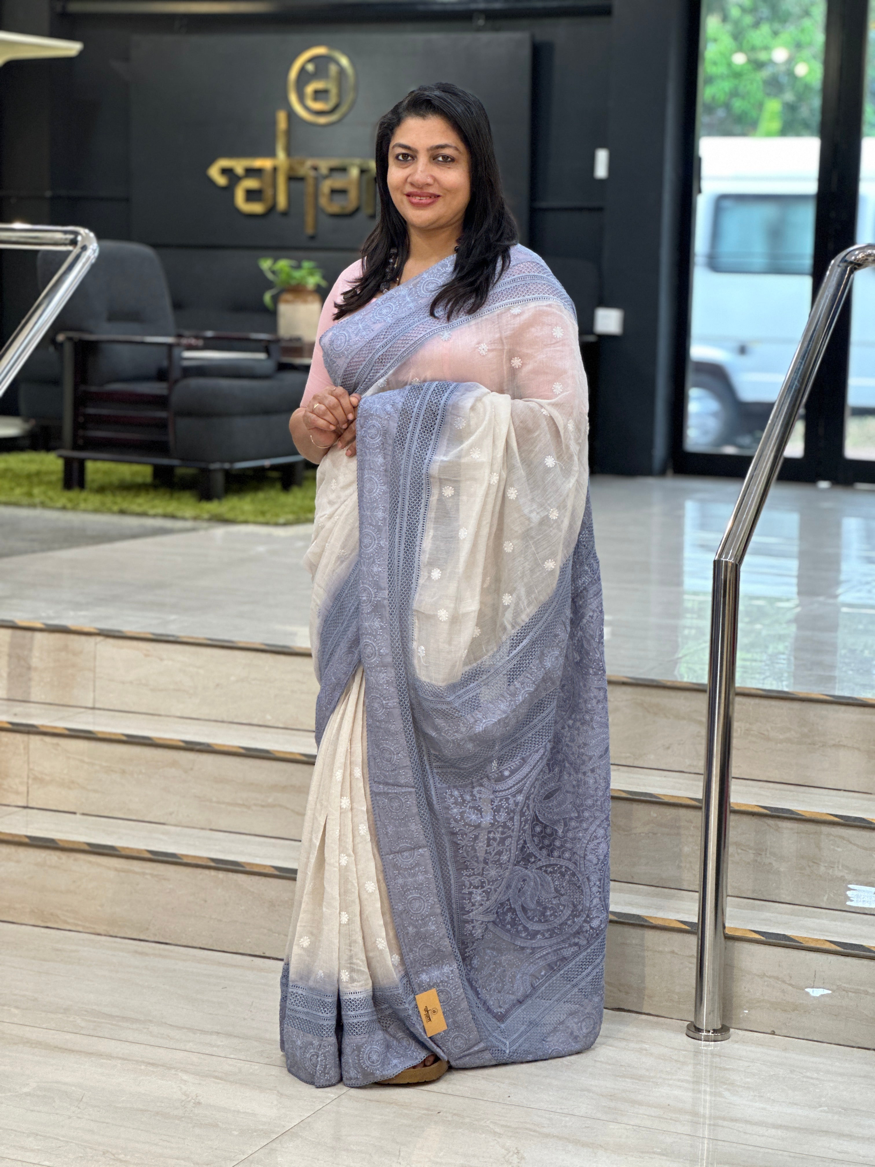 Lucknowi Inspired Embroidery Detailed Mul Chanderi Saree | MM436