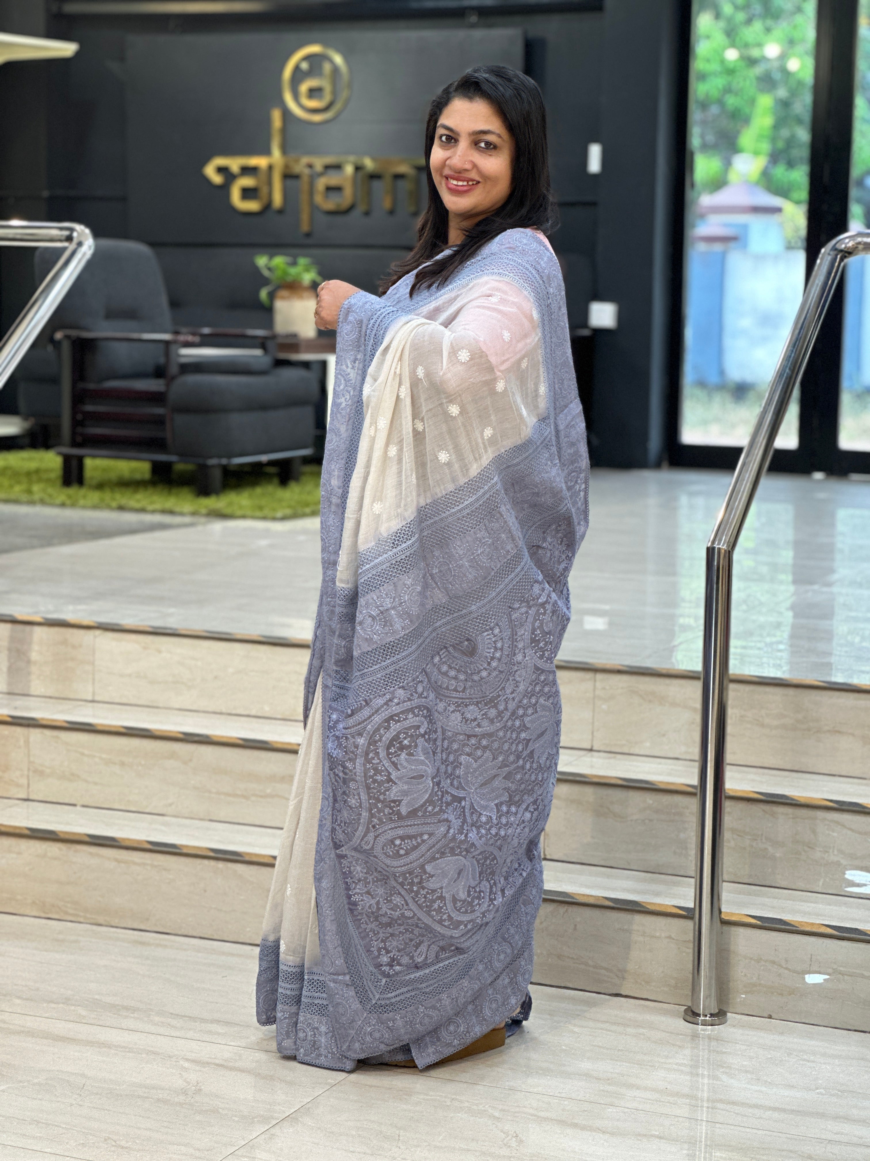 Lucknowi Inspired Embroidery Detailed Mul Chanderi Saree | MM436