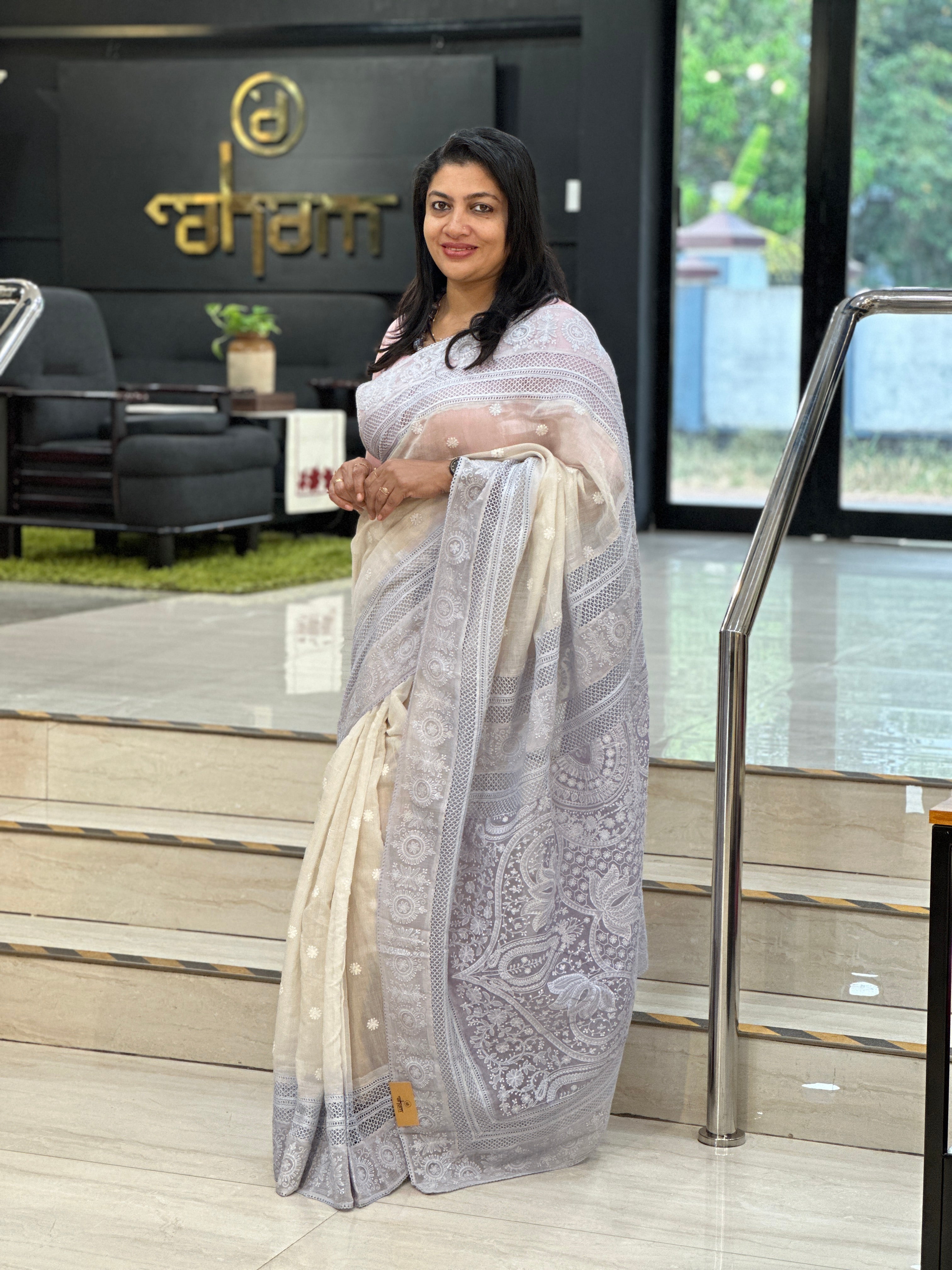 Lucknowi Inspired Embroidery Detailed Mul Chanderi Saree | MM438