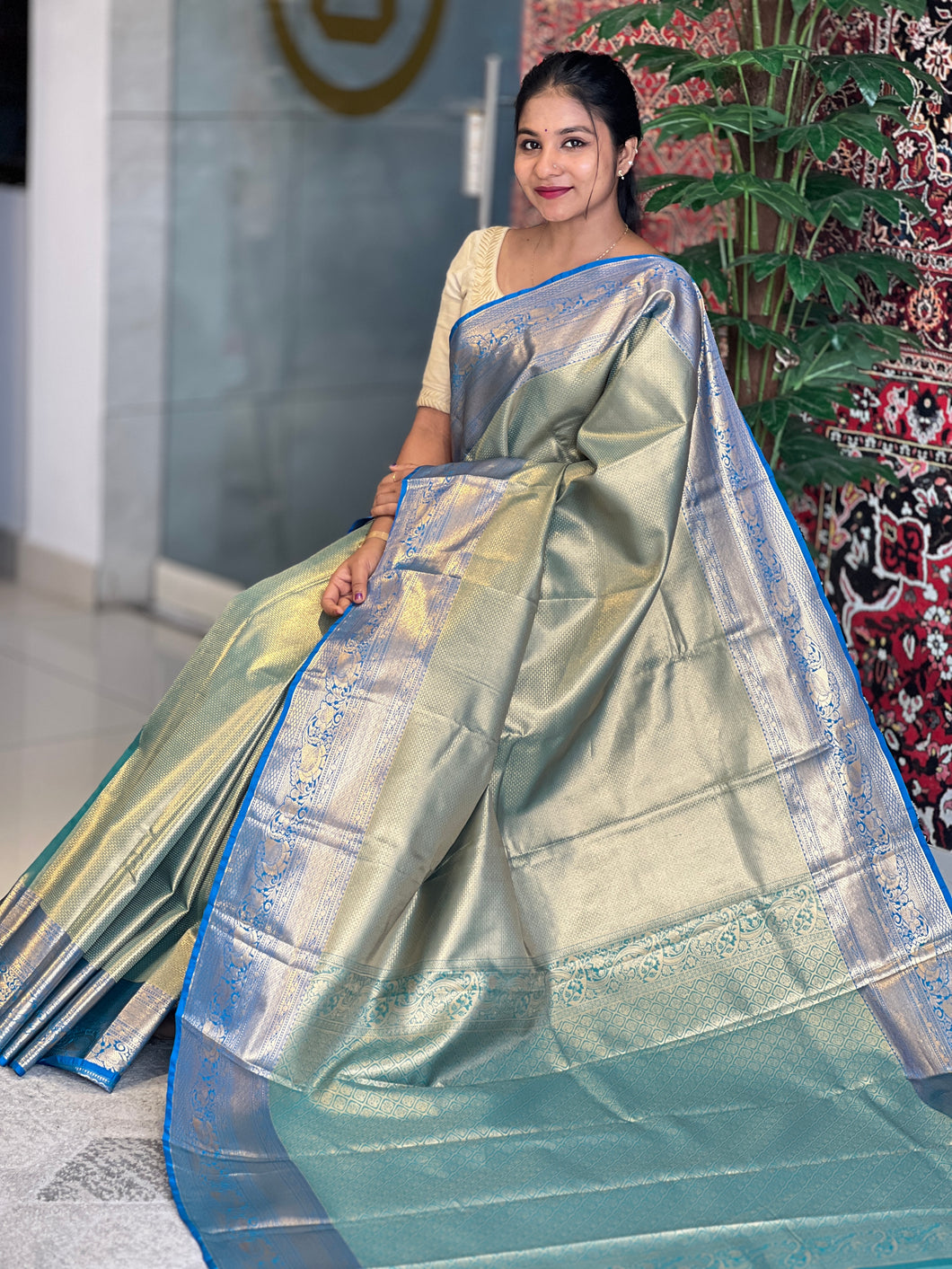 Geometric Patterned Traditional Banarasi Silk Saree | PMC126