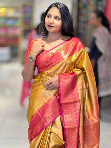 Traditional Zari Woven Jaal Patterned Banarasi Saree | PMC132