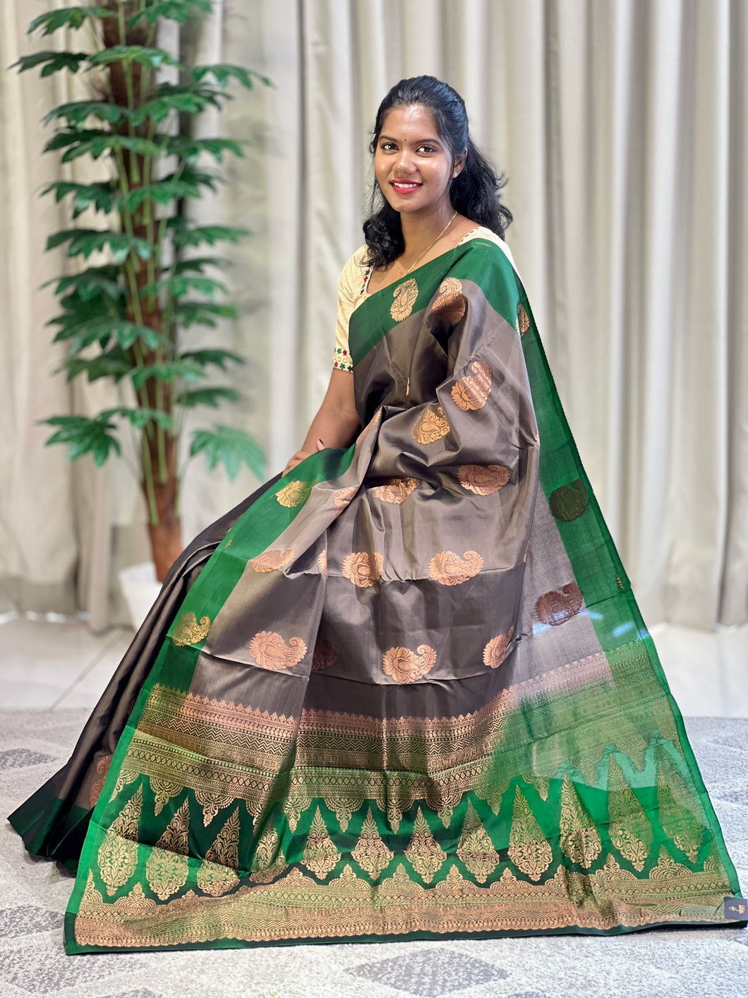Traditional Paisley Zari Buta Weaved Soft Silk Saree | PS102