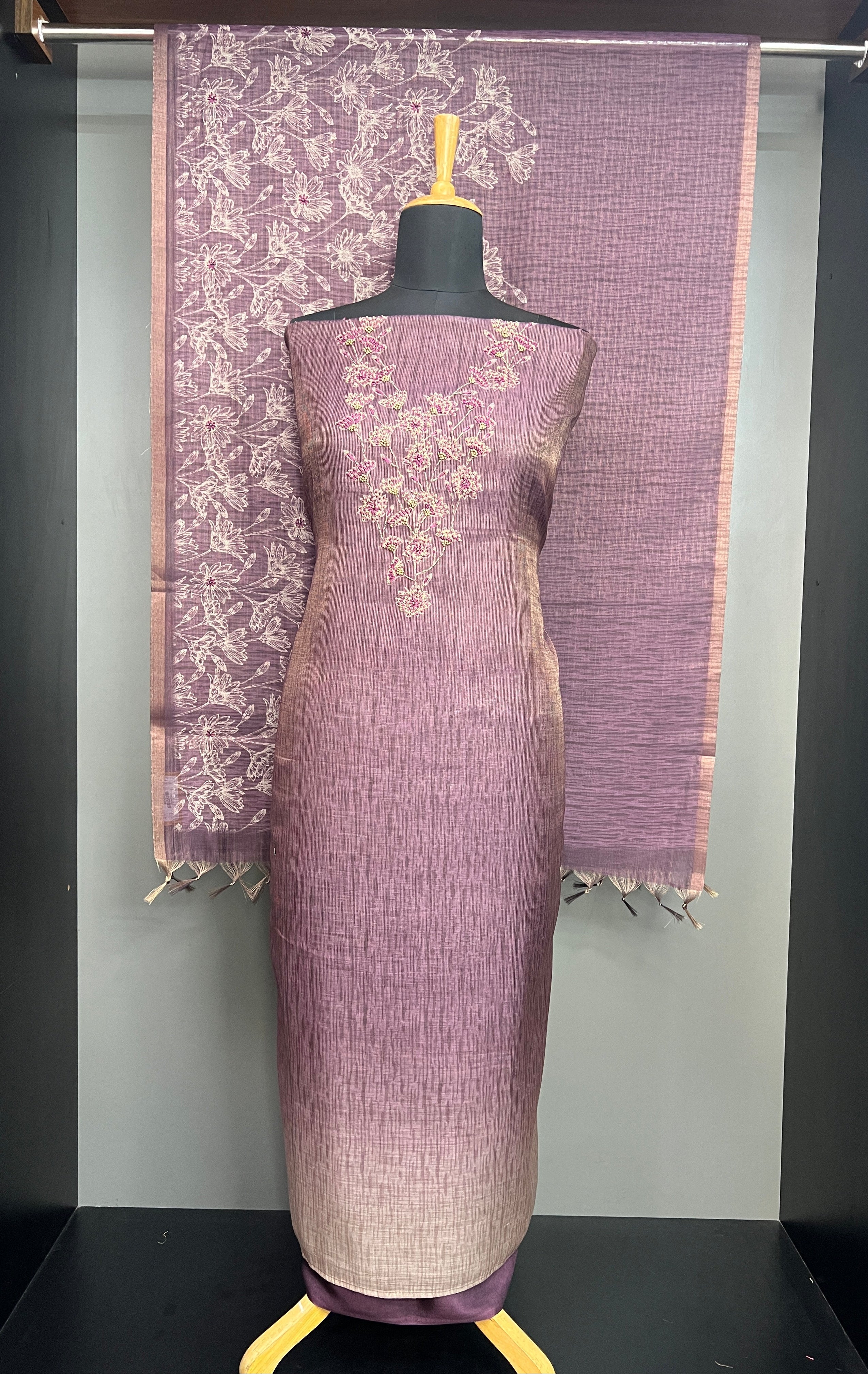 Hand Embroidery Detailed Tissue Salwar Set | SGS180