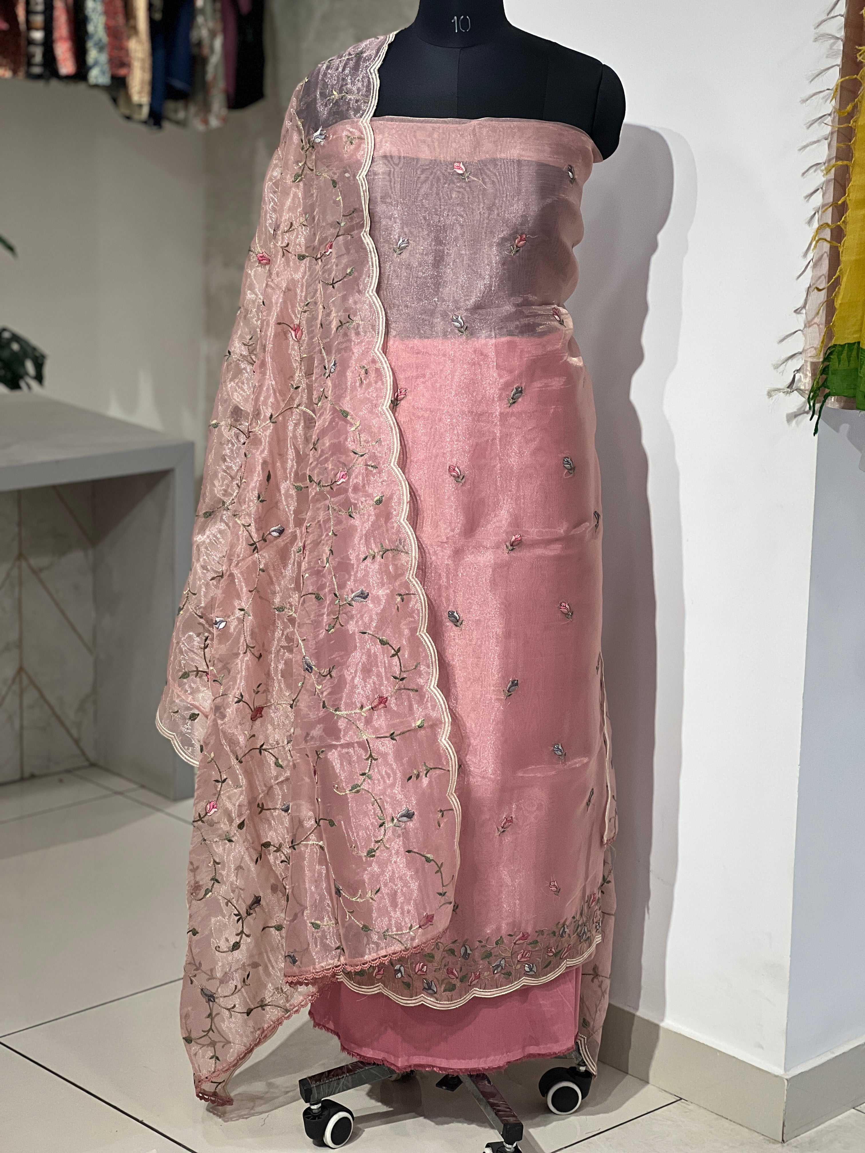 Floral Embroidery Detailed Organza Salwar Set | SUN622