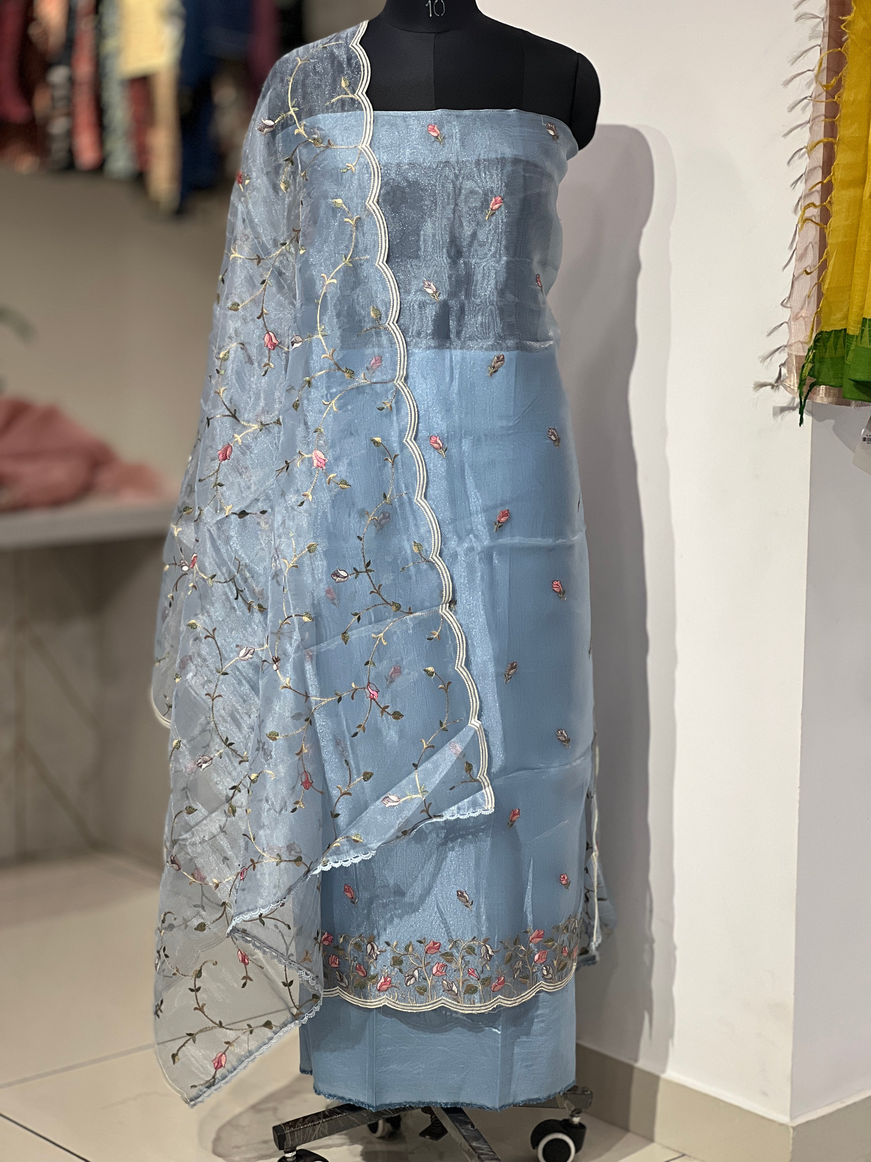 Floral Embroidery Detailed Organza Salwar Set | SUN698
