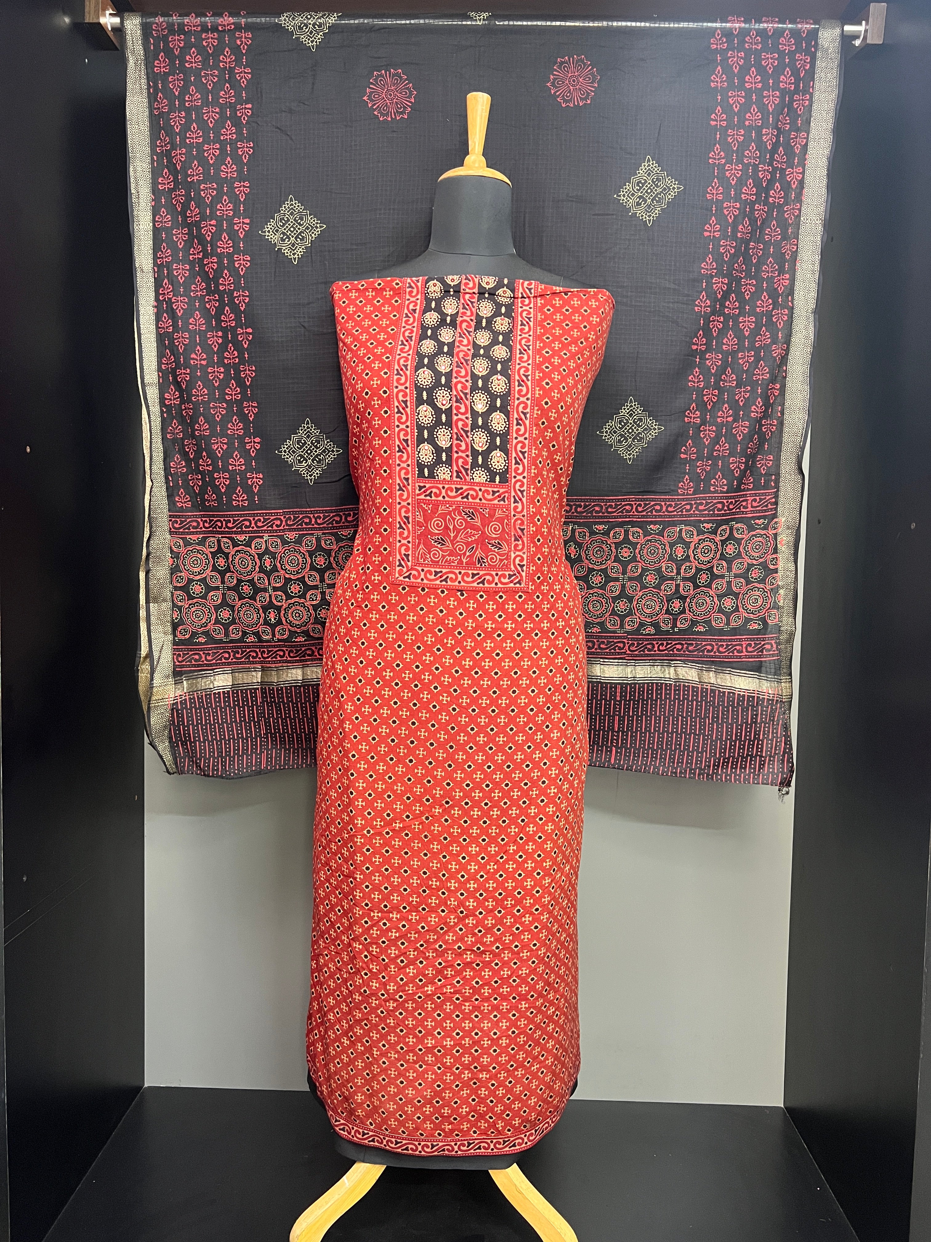 Geometric Print With Mirror Detailed Cotton Salwar Set | SW2330