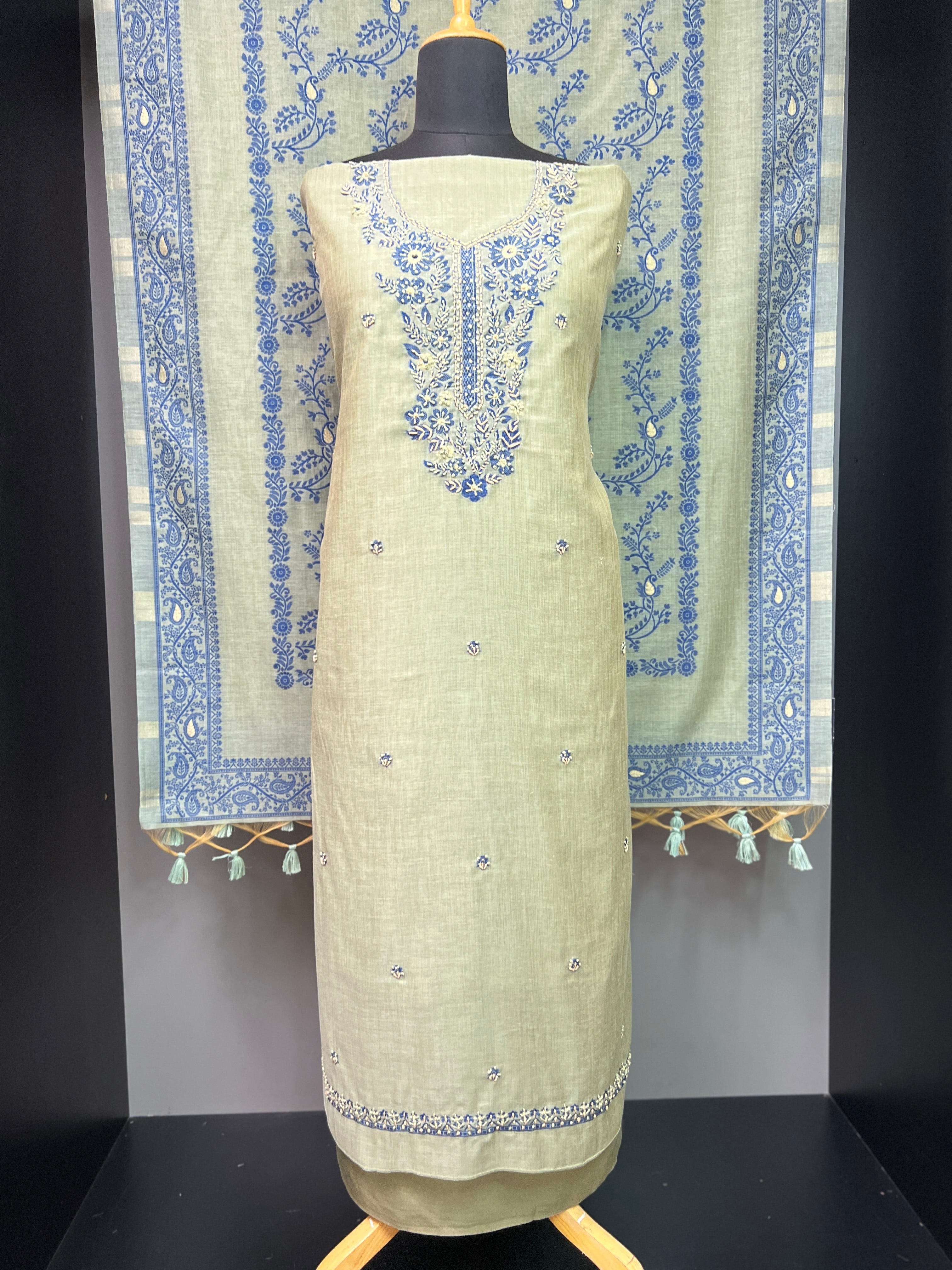 Hand Embroidery Highlighted Traditional Jamdani Salwar Set | VAN185