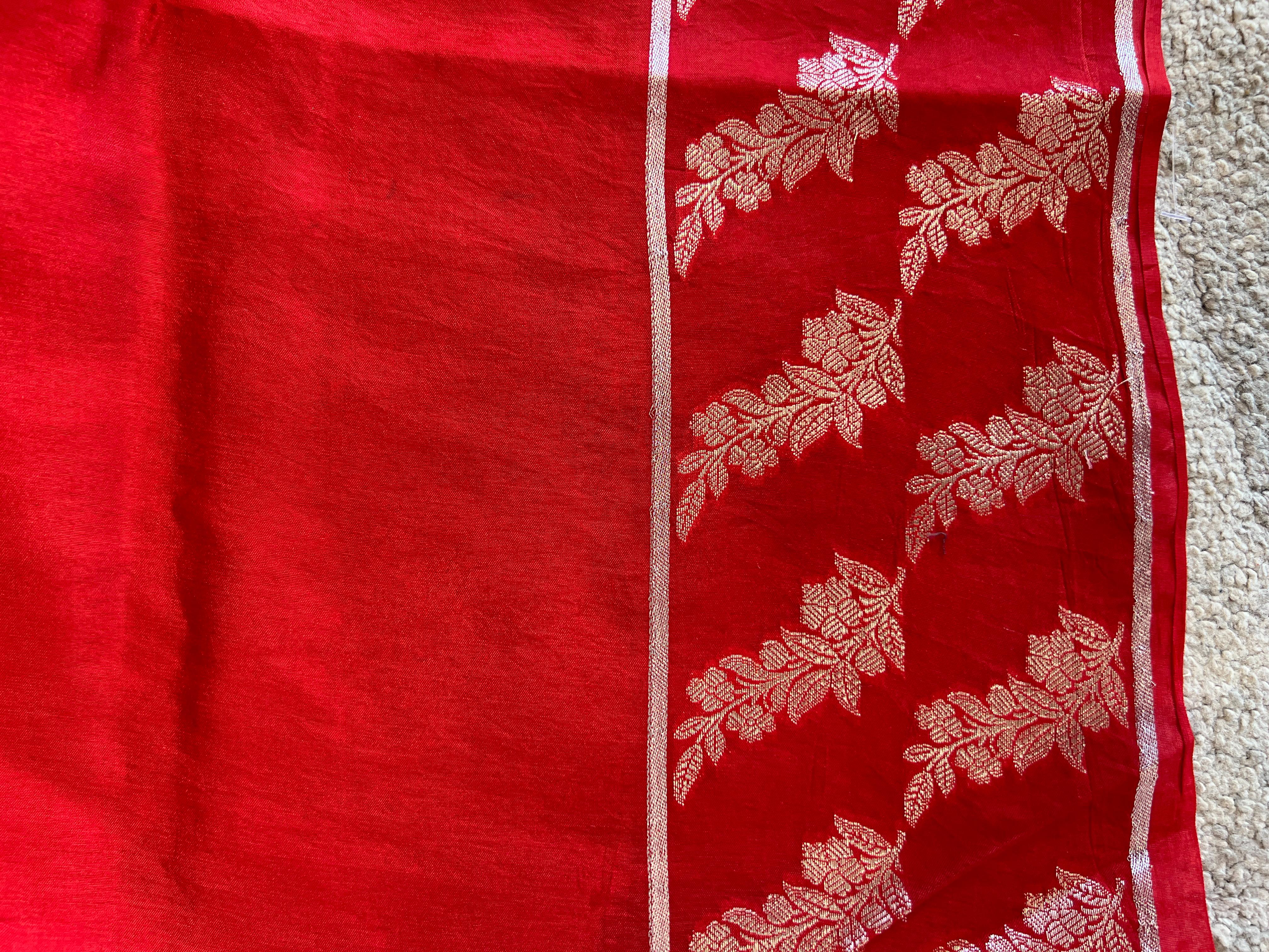 Banarasi Weaving Pattern Semi Silk Saree | NN253