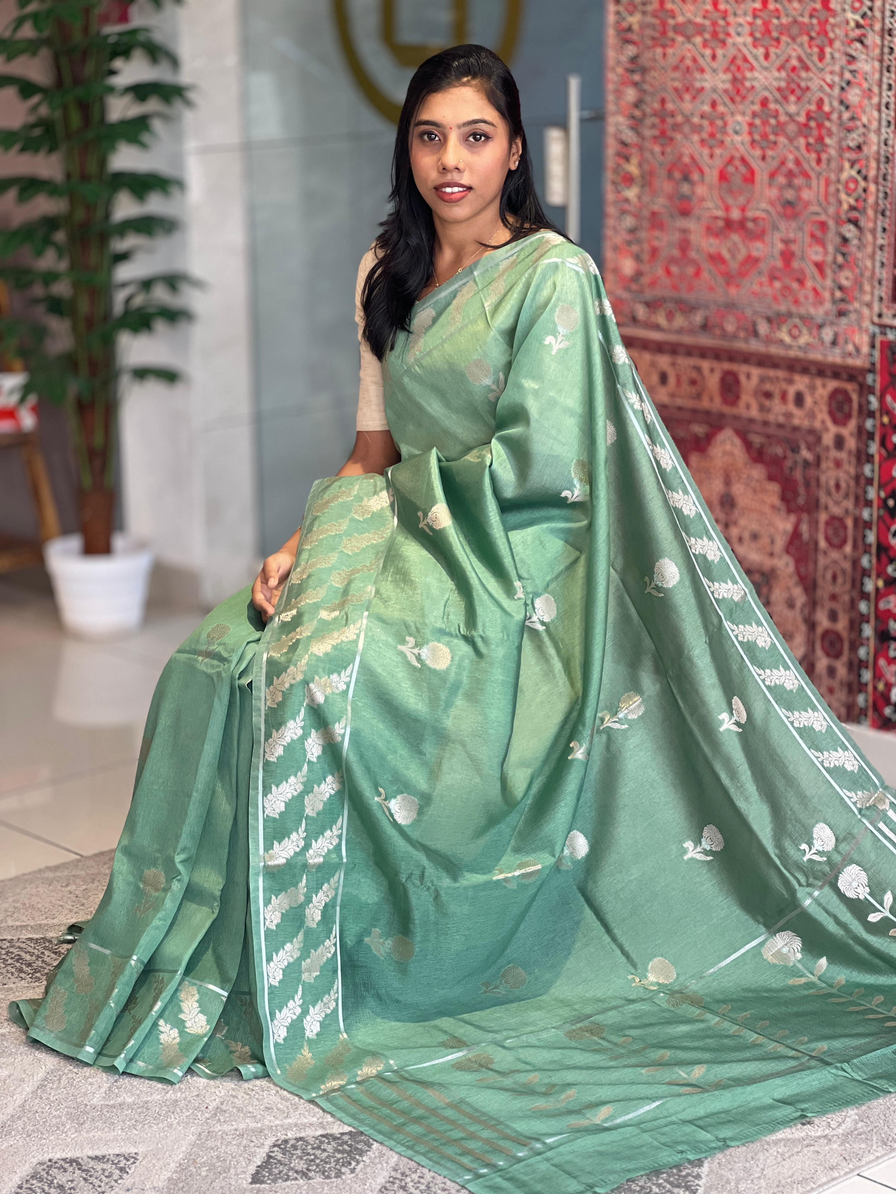 Banarasi Weaving Pattern Semi Silk Saree |  NN256