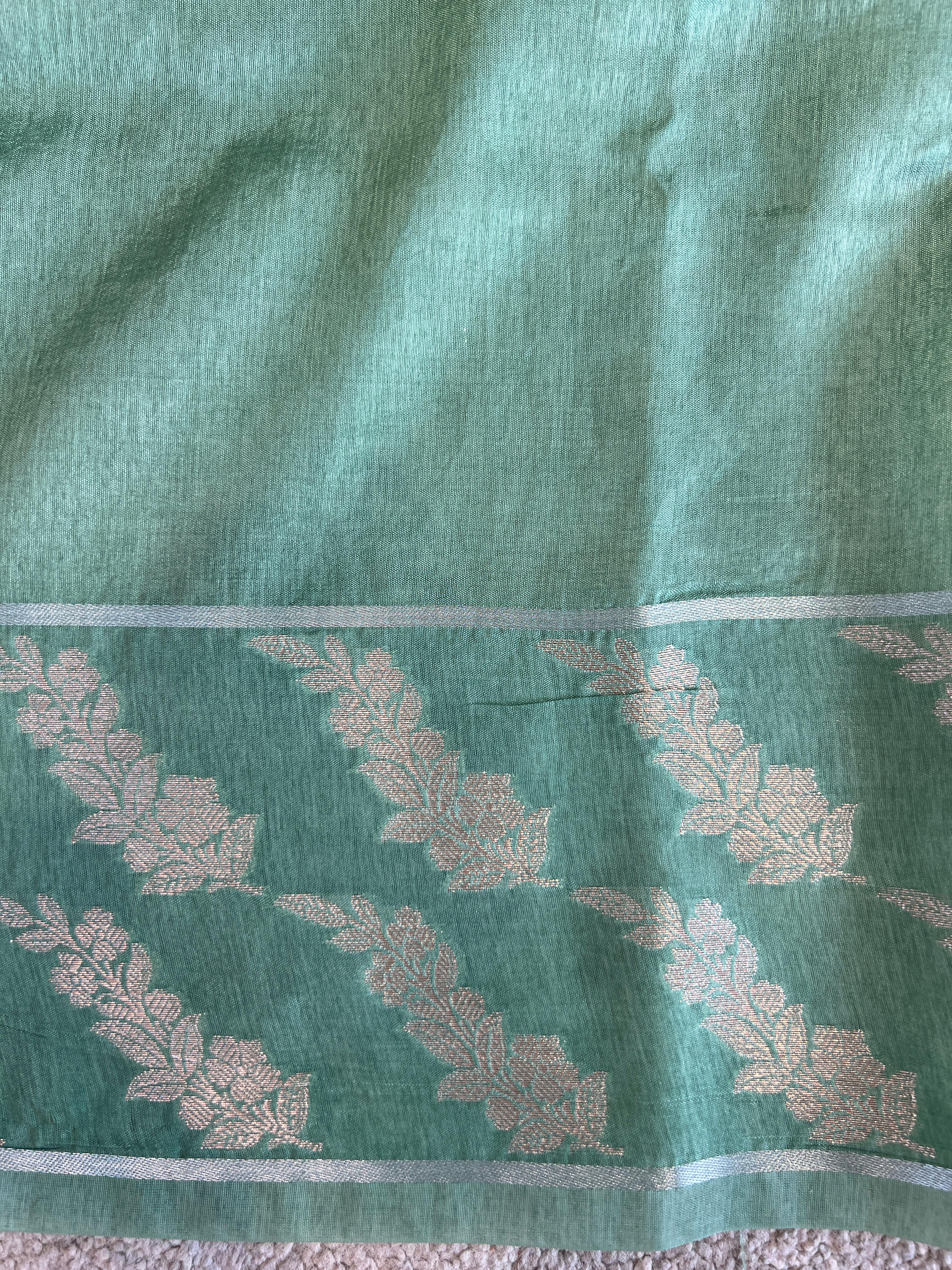 Banarasi Weaving Pattern Semi Silk Saree |  NN256
