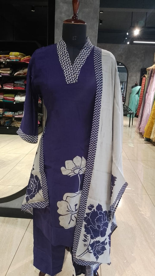 Floral Print With Sequence Highlighted Muslin Finish Kurta Set | SJL141