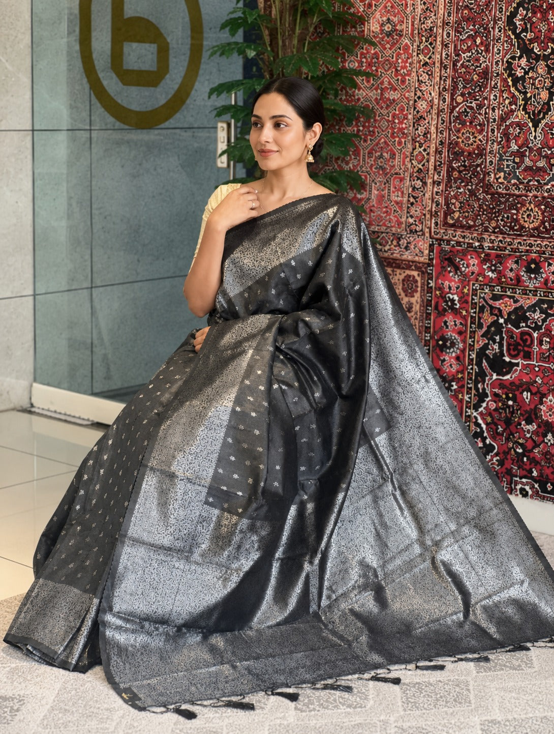 Traditional Buta Weaving Patterned Semi Silk Saree | HT164