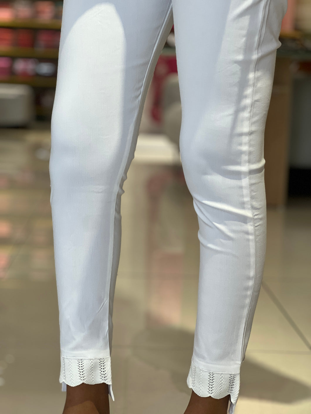 Lace Detailed Stretchable Cotton Bottom | YAS104