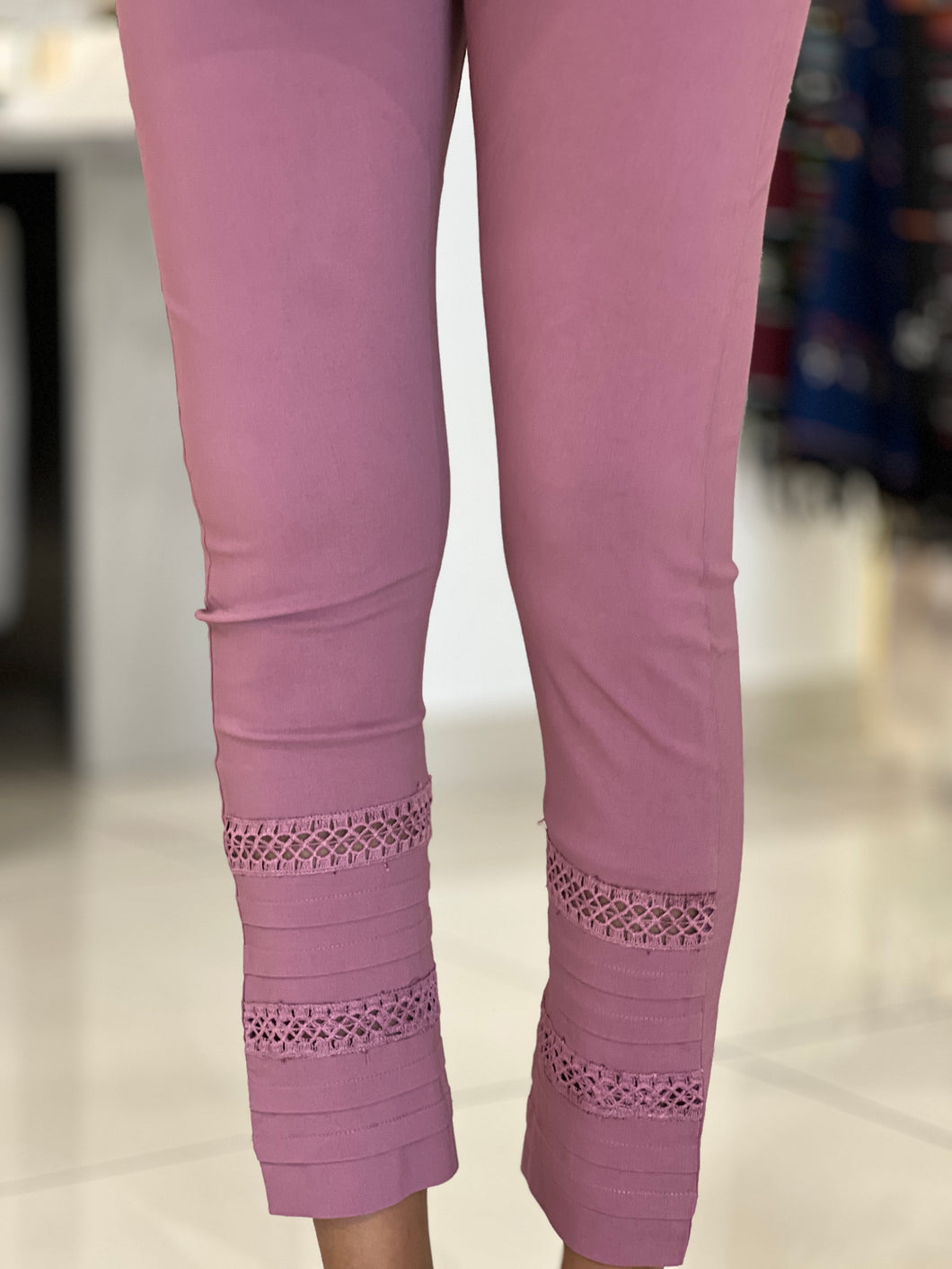 Pin Tuck & Lace Detailed Stretchable Cotton Bottom | YAS107