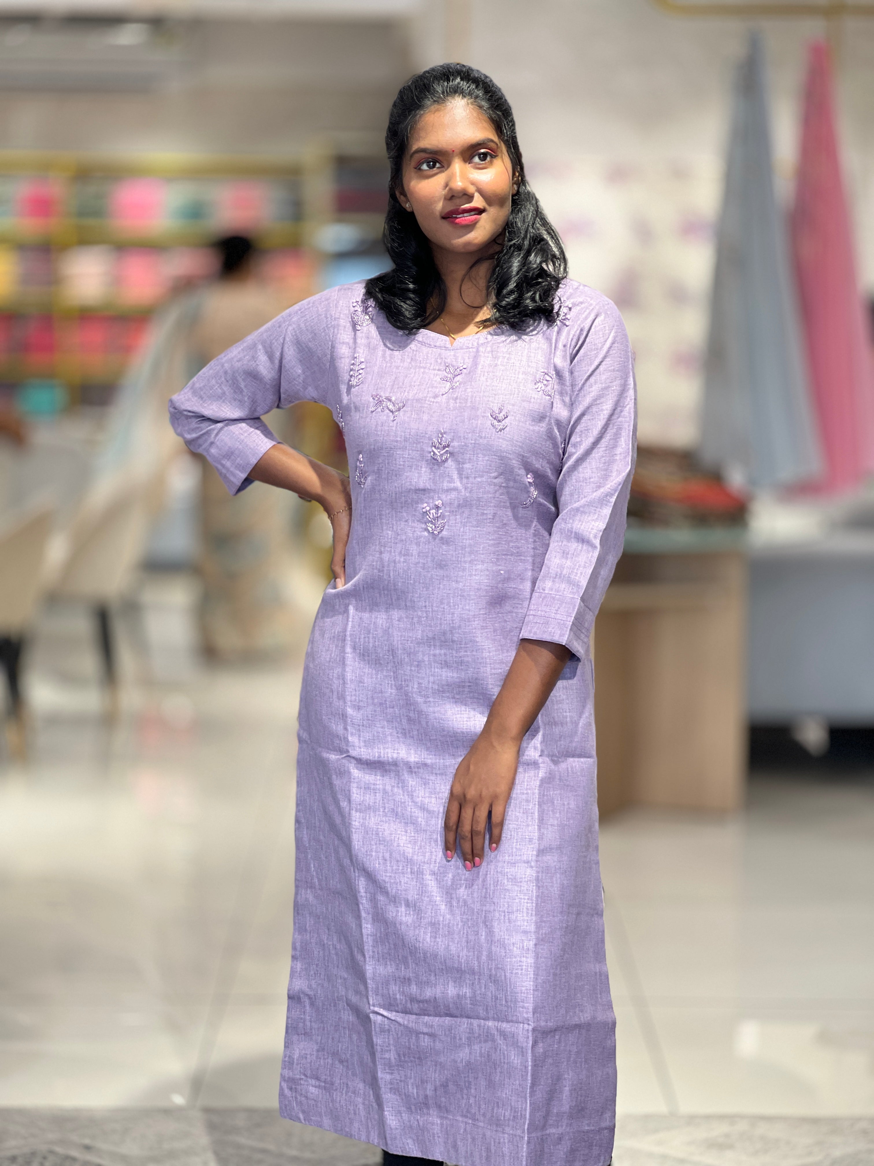 Floral Embroidery Detailed Cotton Kurta | YAS122