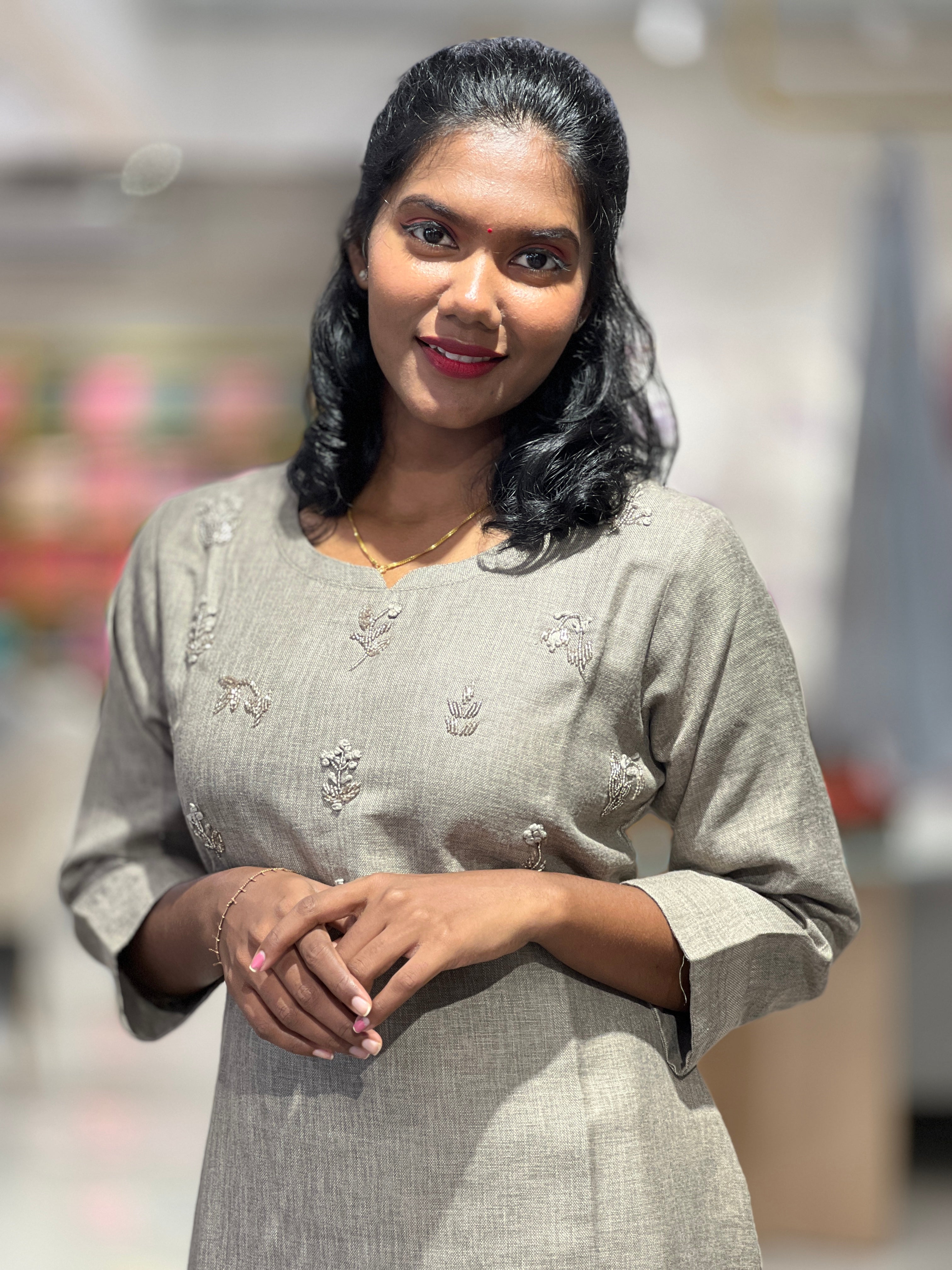 Floral Embroidery Detailed Cotton Kurta | YAS123