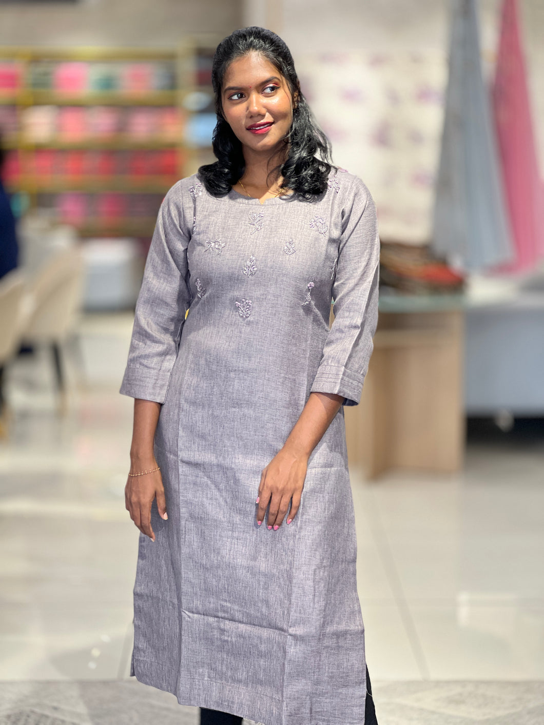 Floral Embroidery Detailed Cotton Kurta | YAS124