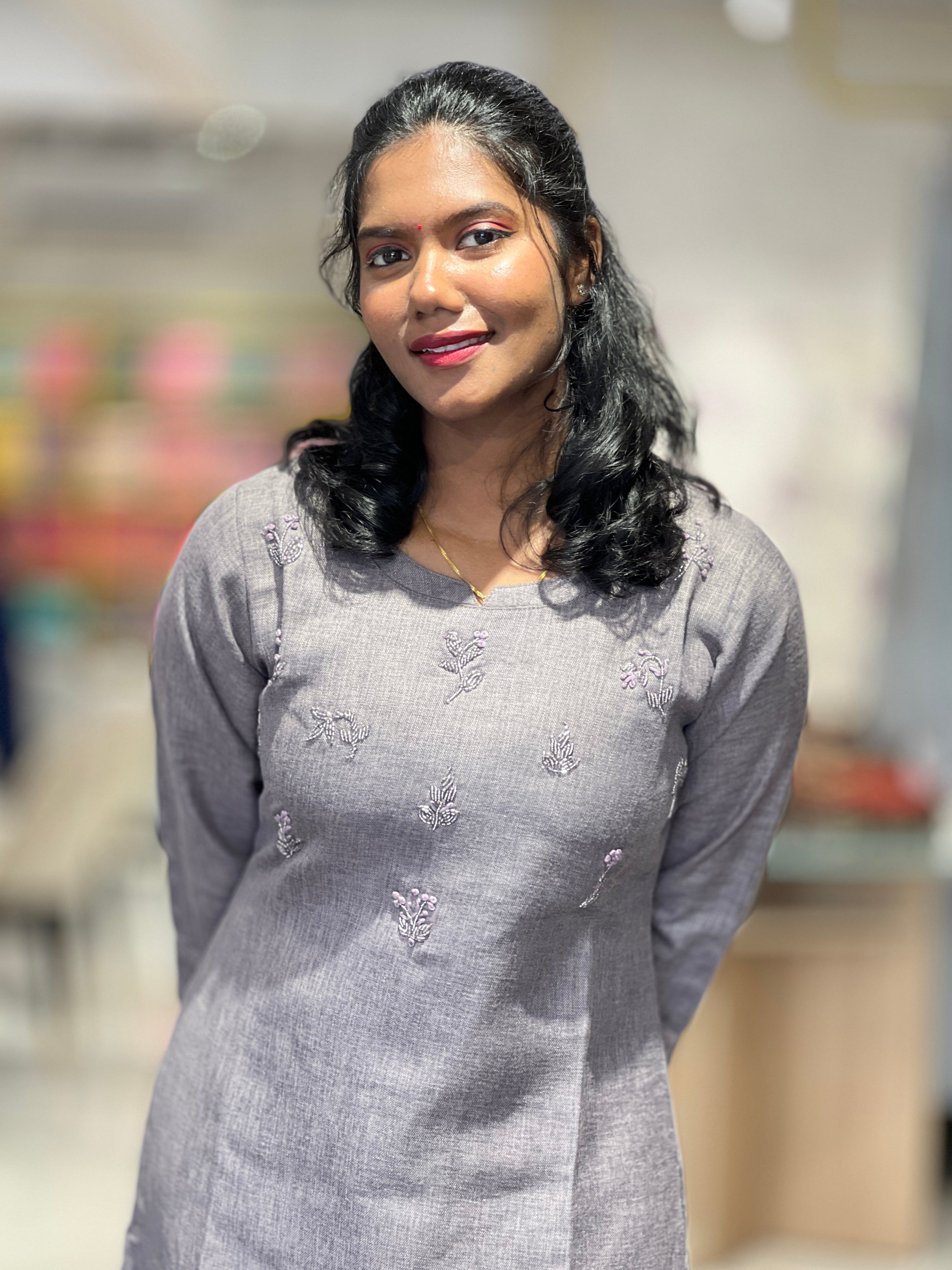 Floral Embroidery Detailed Cotton Kurta | YAS124