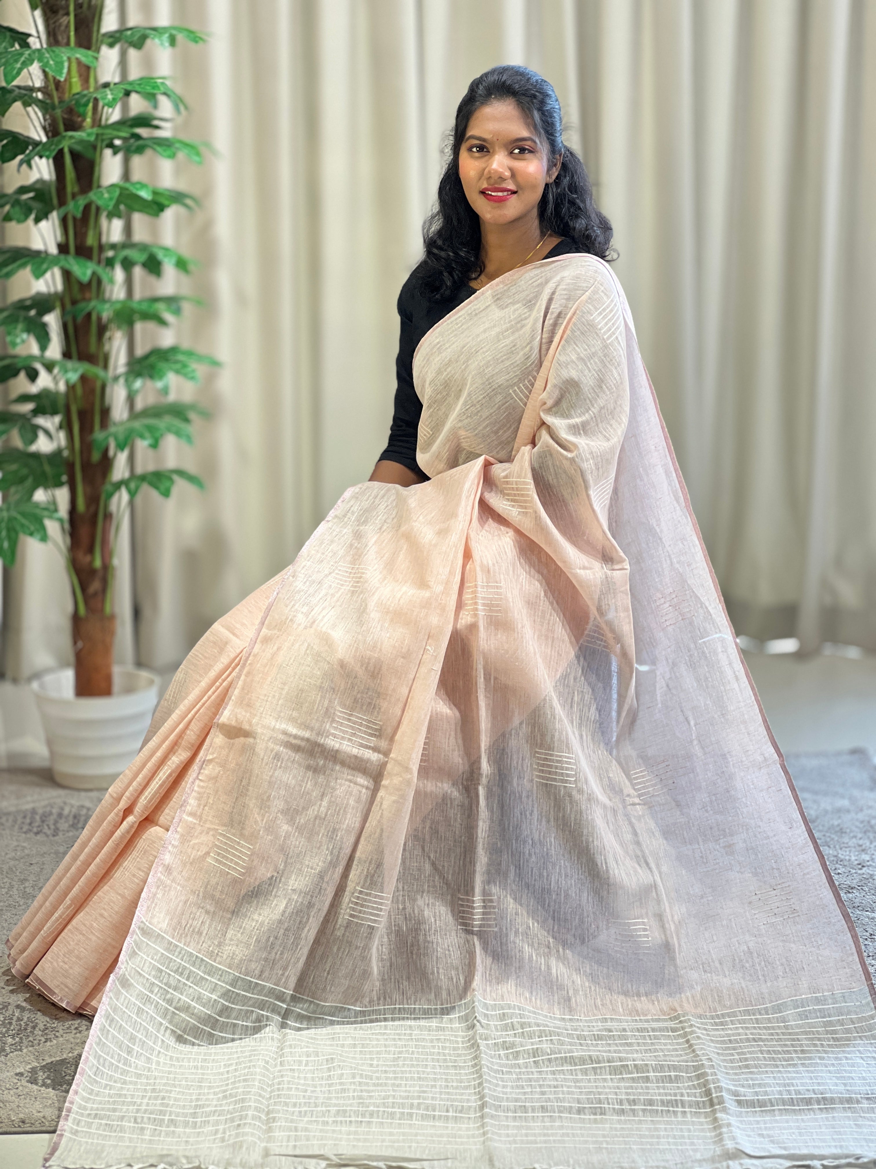 Jacquard Weaving With Zari Border Detailed Linen Saree | DLS342