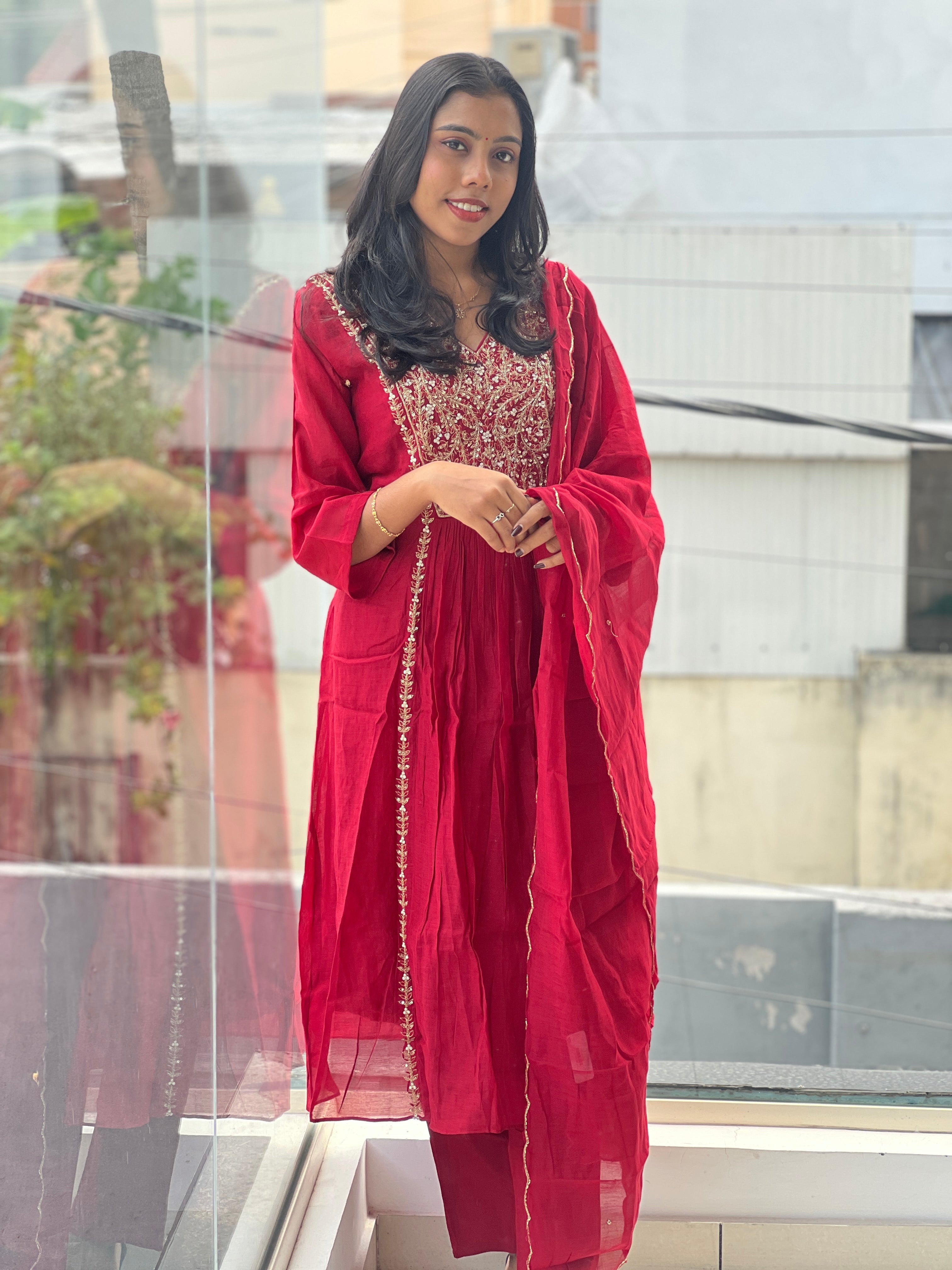 Zardosi & Cut Beads Embroidery Detailed Chanderi Kurta Set | KIA118