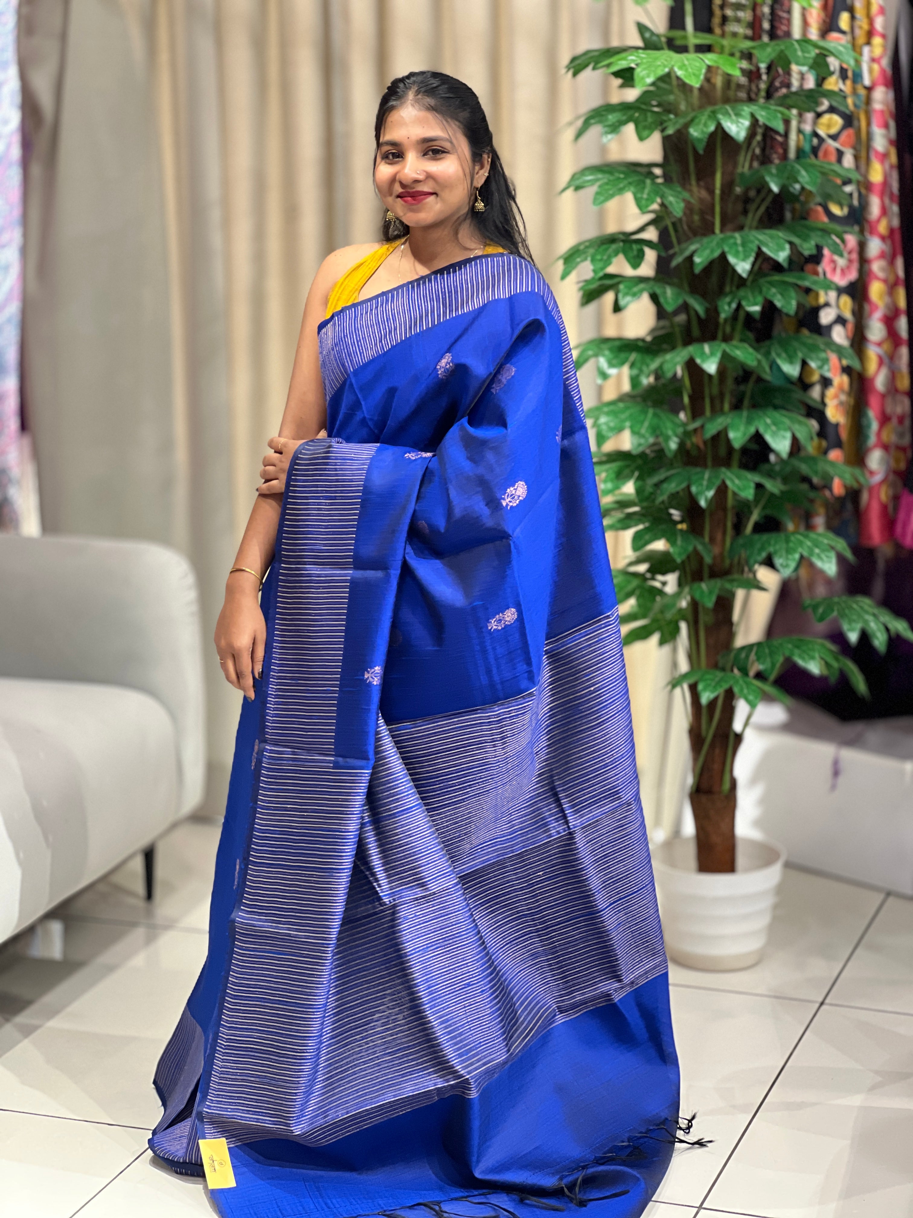 Traditional Hand Woven Raw Silk Saree | HS1250