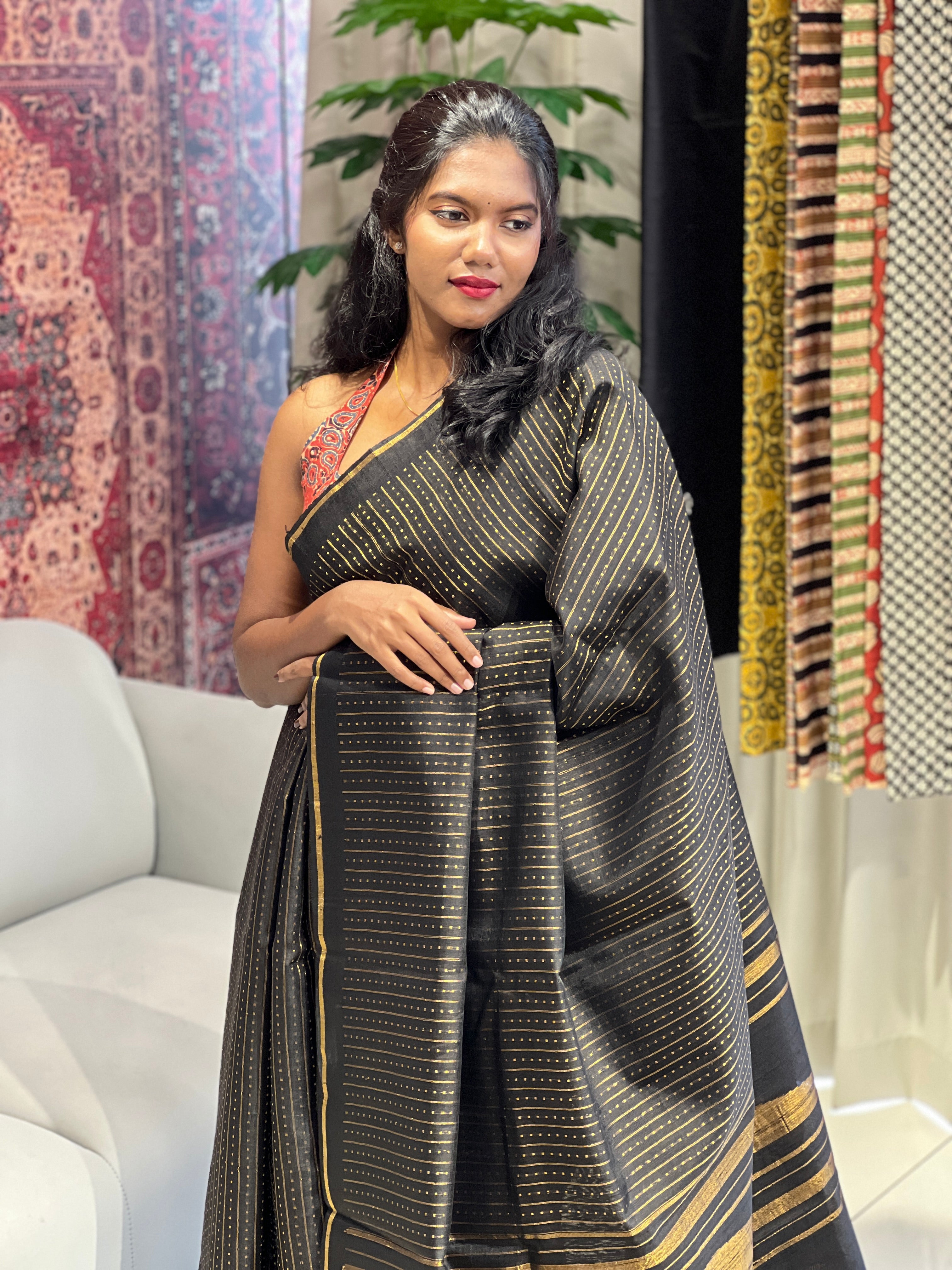 Line Woven Raw Silk Saree | HS1309