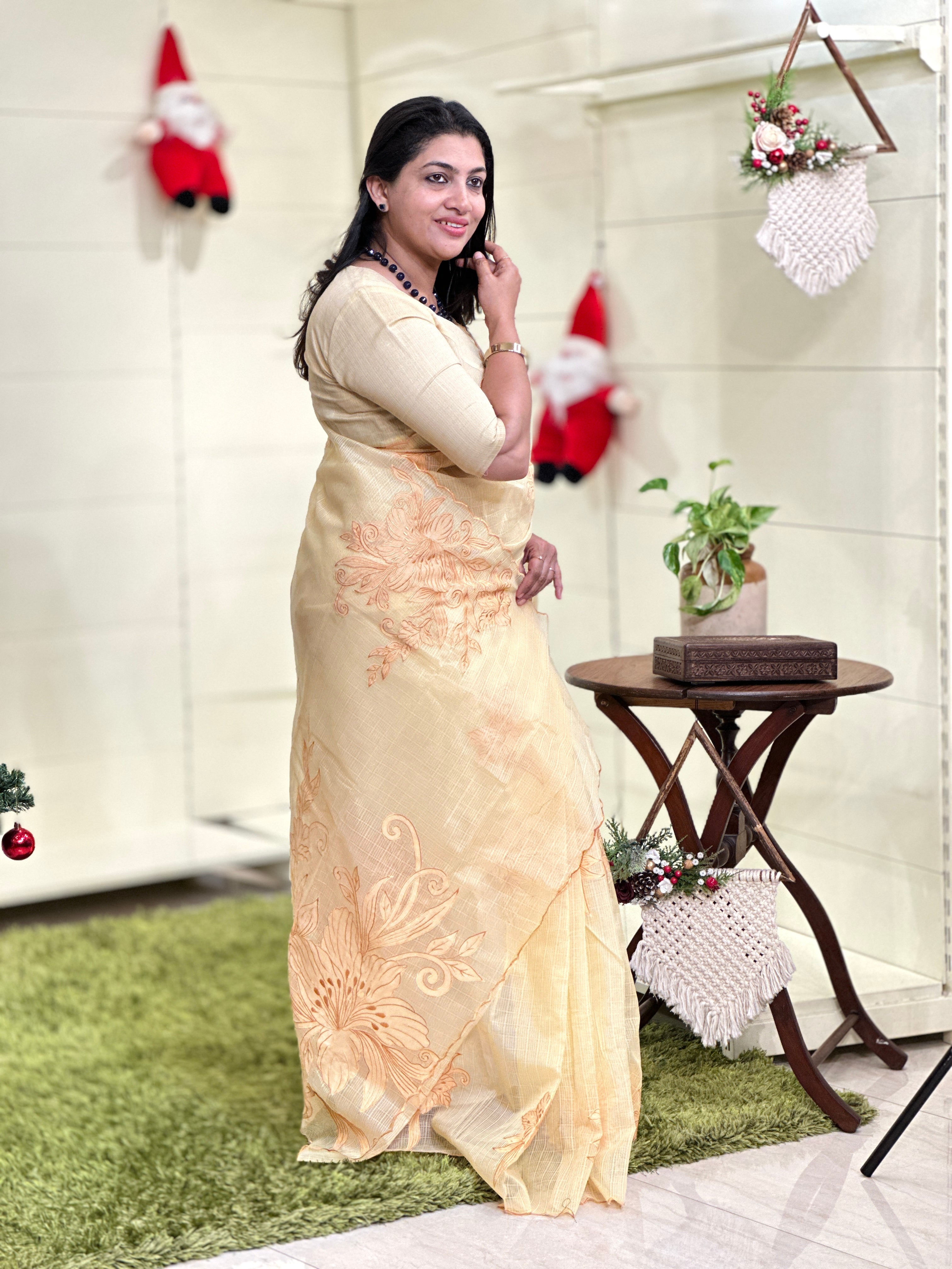 Floral Applique Work Detailed Check Organza Saree | BLD1628