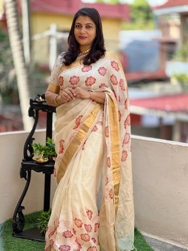 Kerala​ Saree, set saree, set mundu, kerala kasavu saree - Buy lehenga  choli online | Kerala saree blouse, Kerala saree, Kerala saree blouse  designs