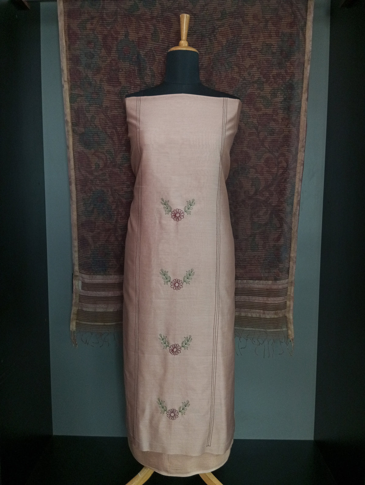 Mul Chanderi Single-Thread Floral Embroidered Salwar Set | HAK103