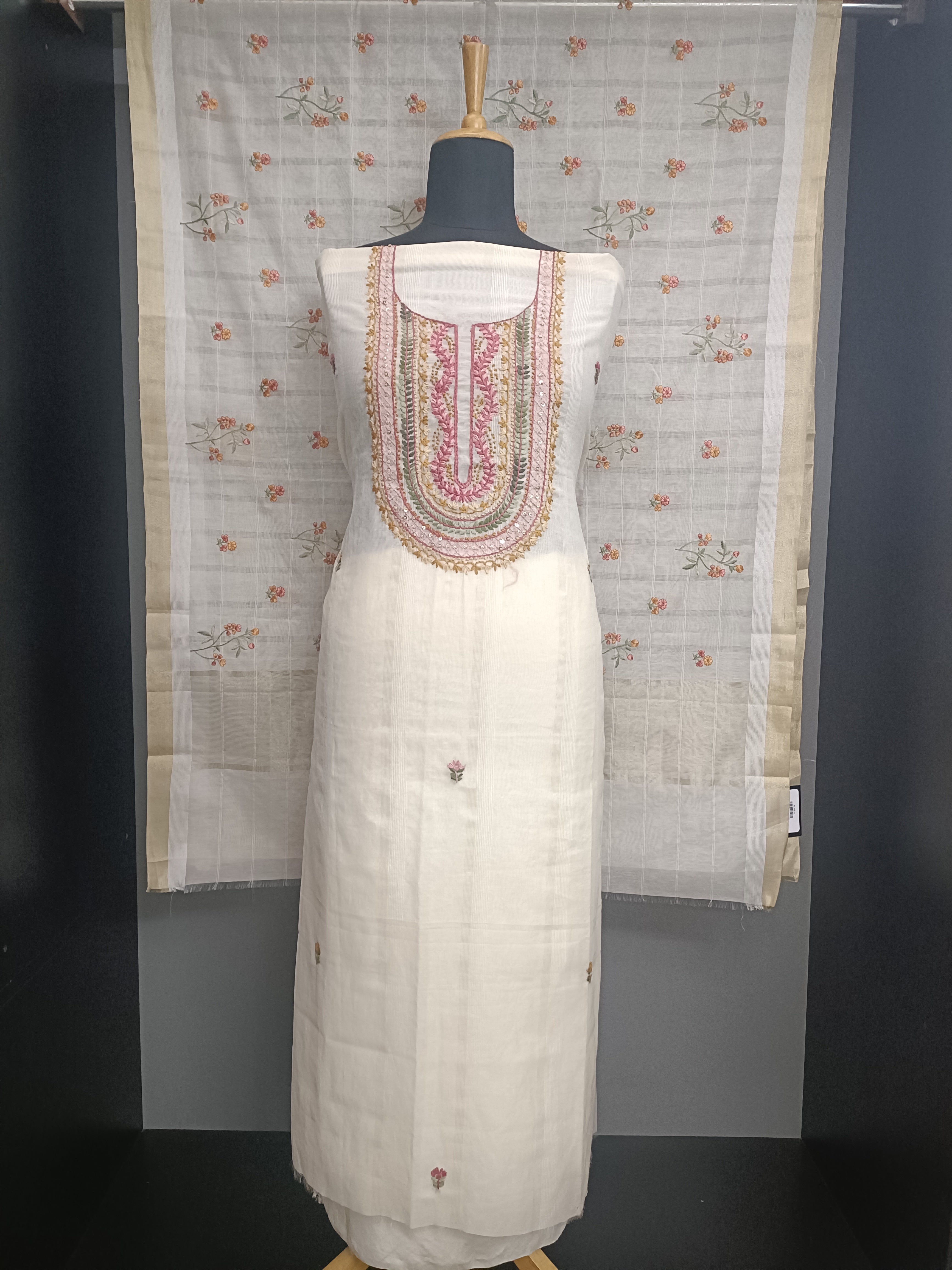 Floral Embroidered Chanderi Salwar Set | MM641