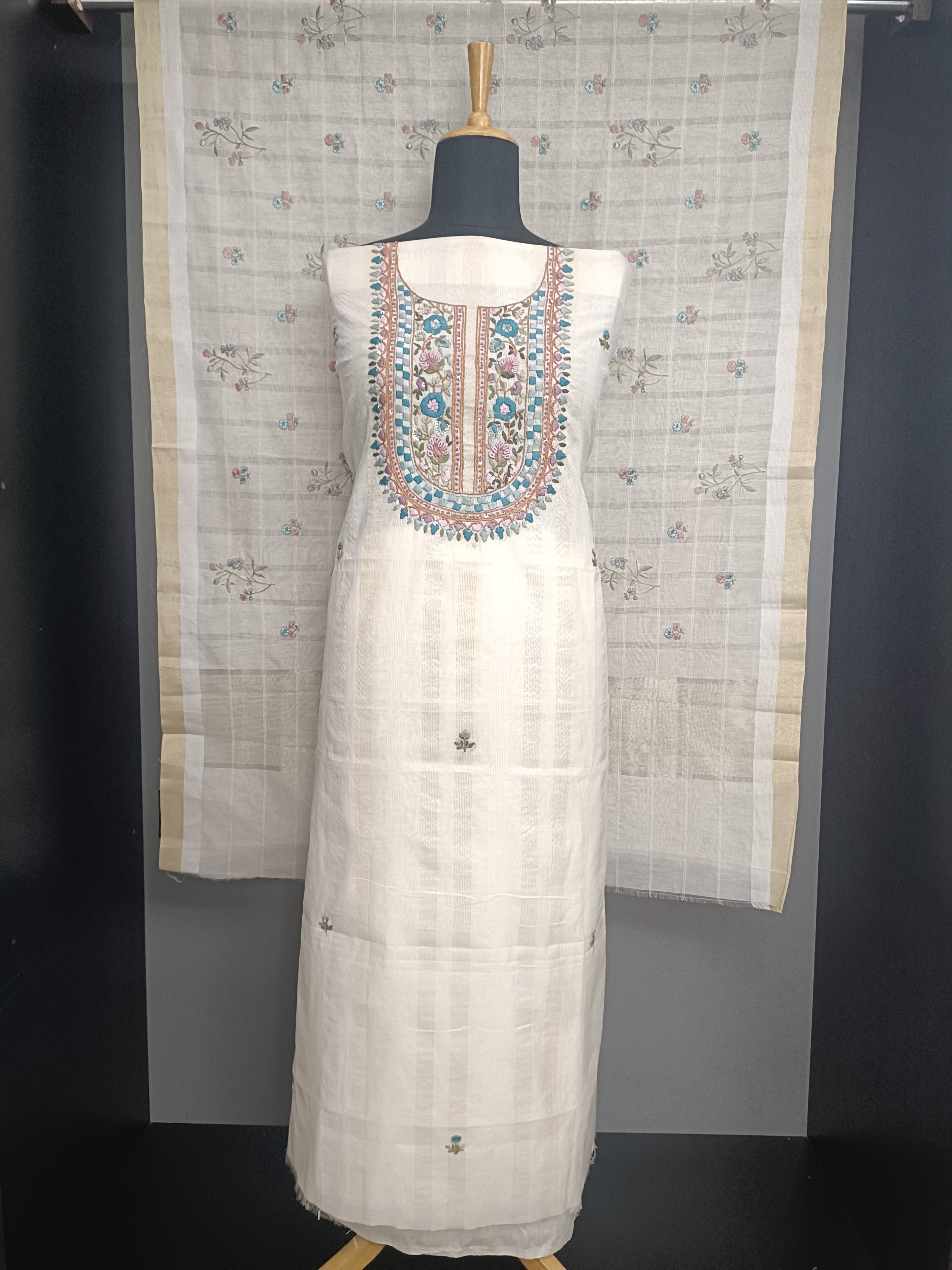 Floral Embroidered Chanderi Salwar Set | MM640