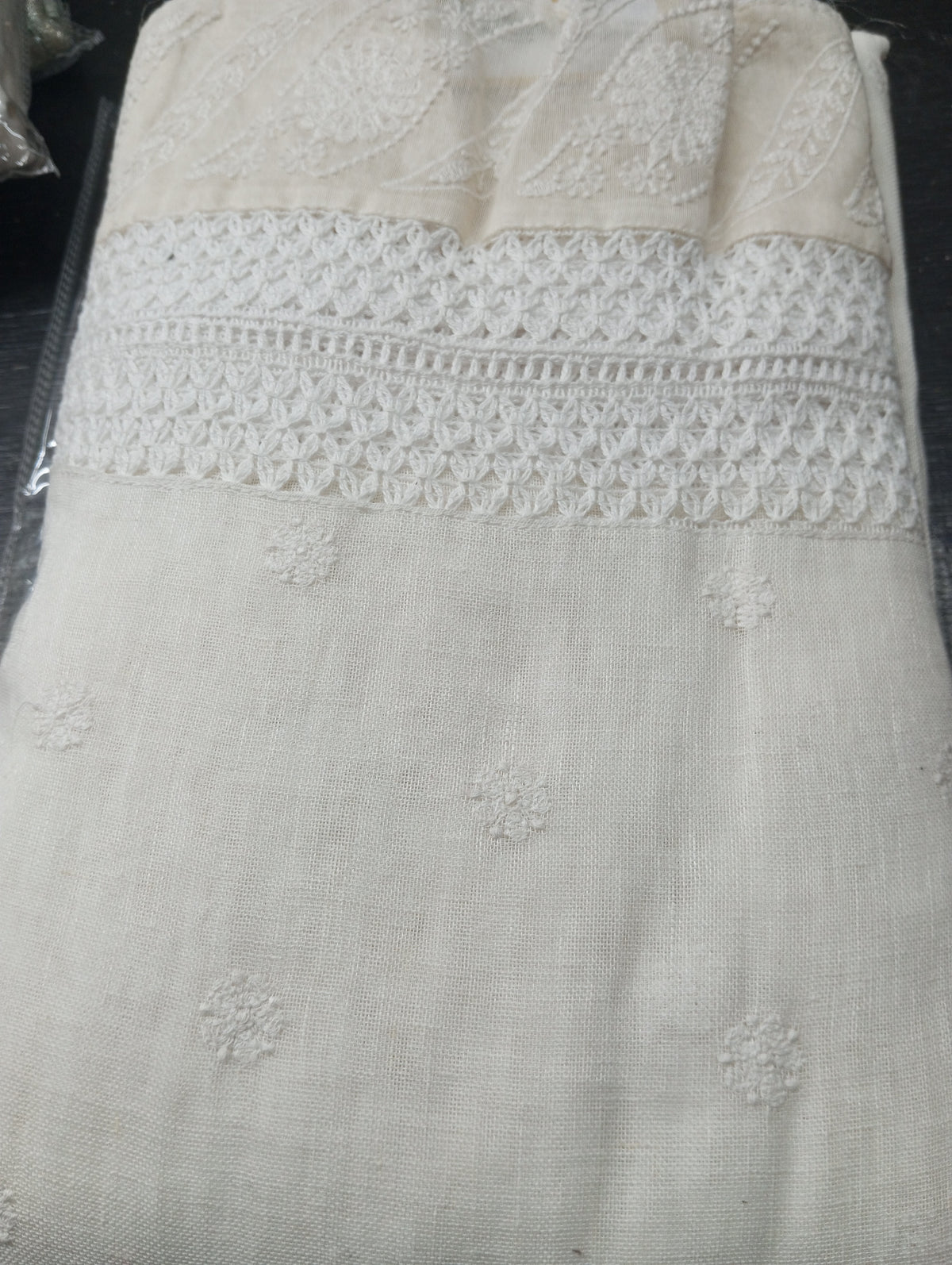 Buta Pattern Lucknowi Border Linen Saree | MM624