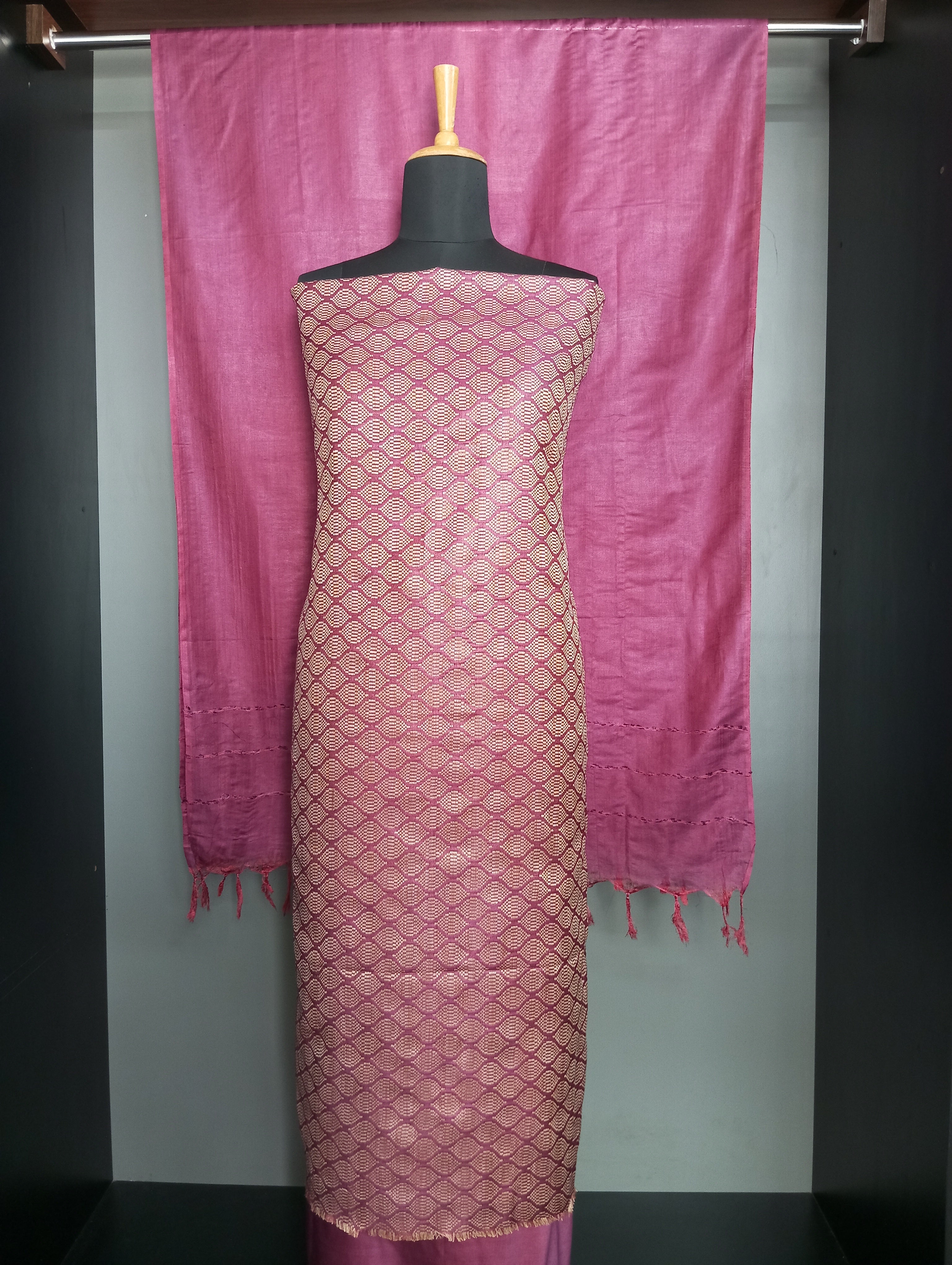 Geomteric Pattern Semi Tussar Saree | NHH656