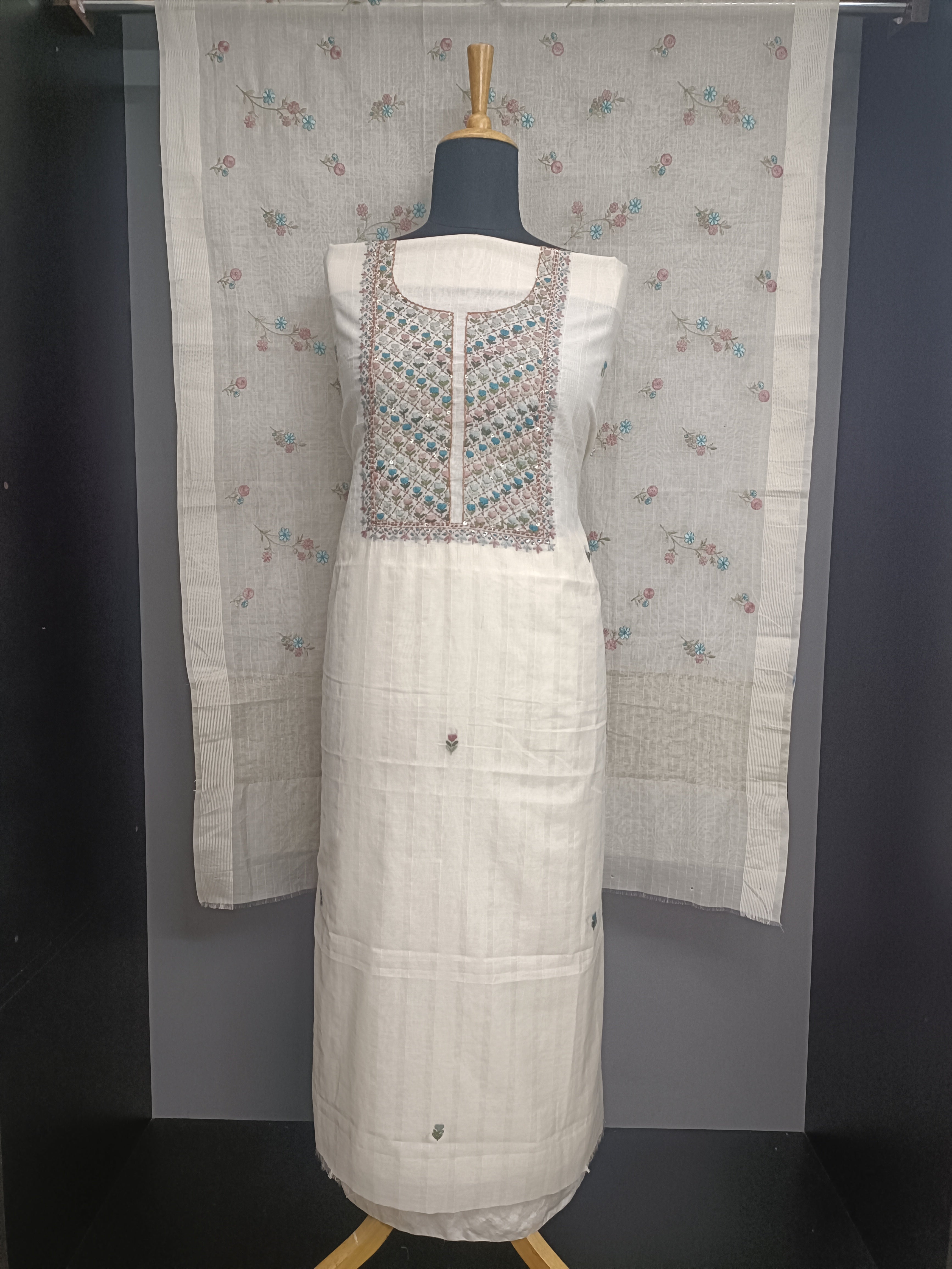 Floral Embroidered Chanderi Salwar Set | MM644