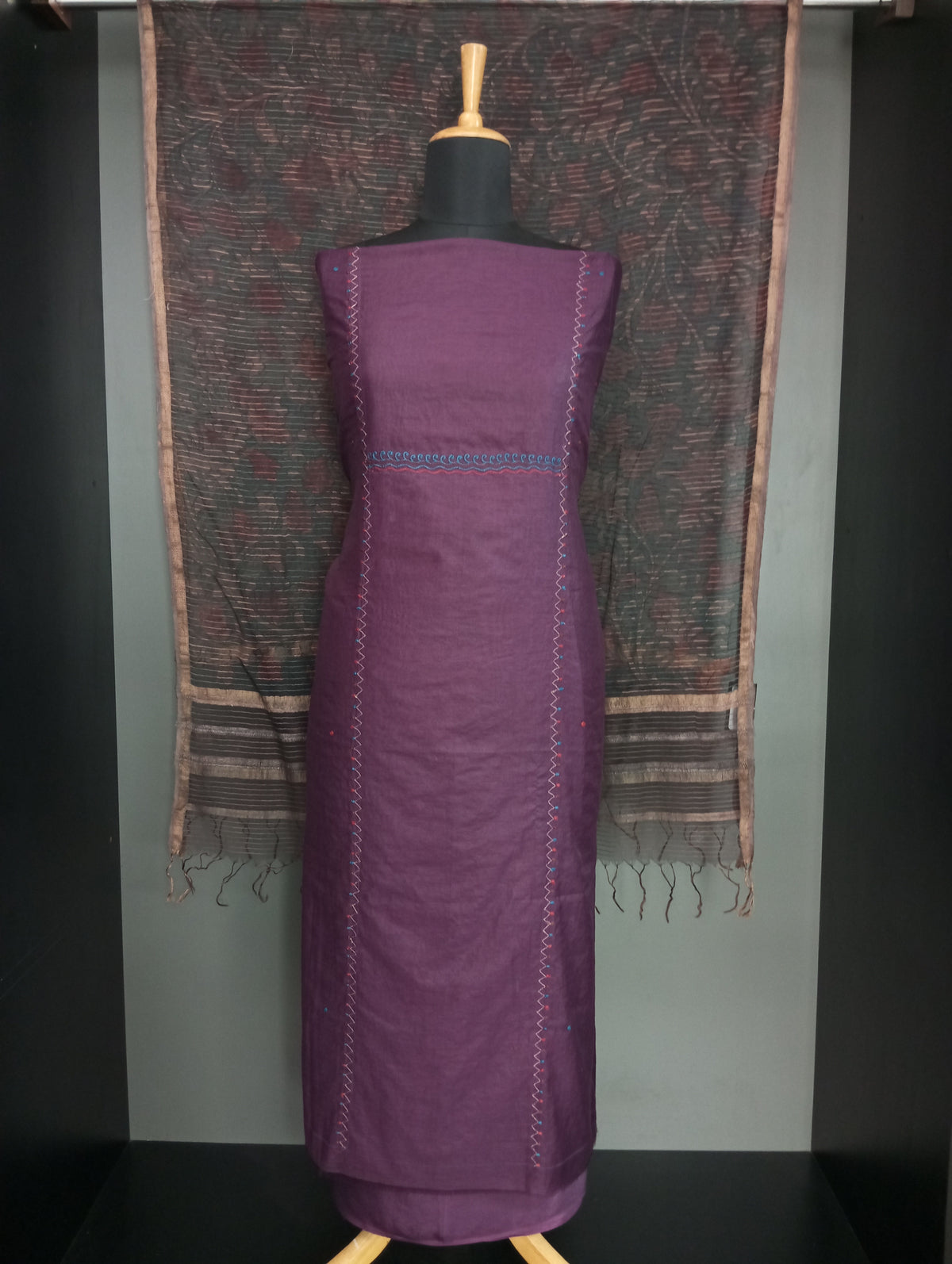 Mul Chanderi Single-Thread Floral Embroidered Salwar Set | HAK104