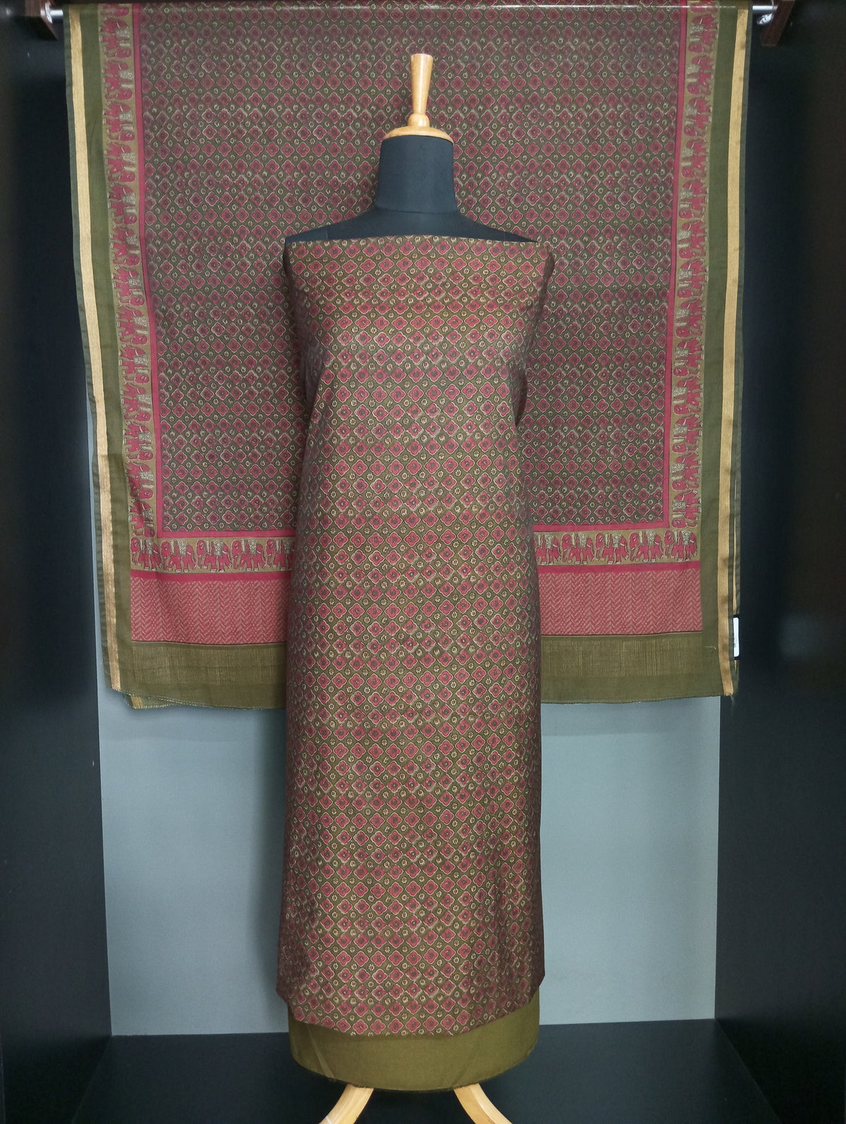 Floral Printed Pattern Chanderi Salwar Set  | SW2587