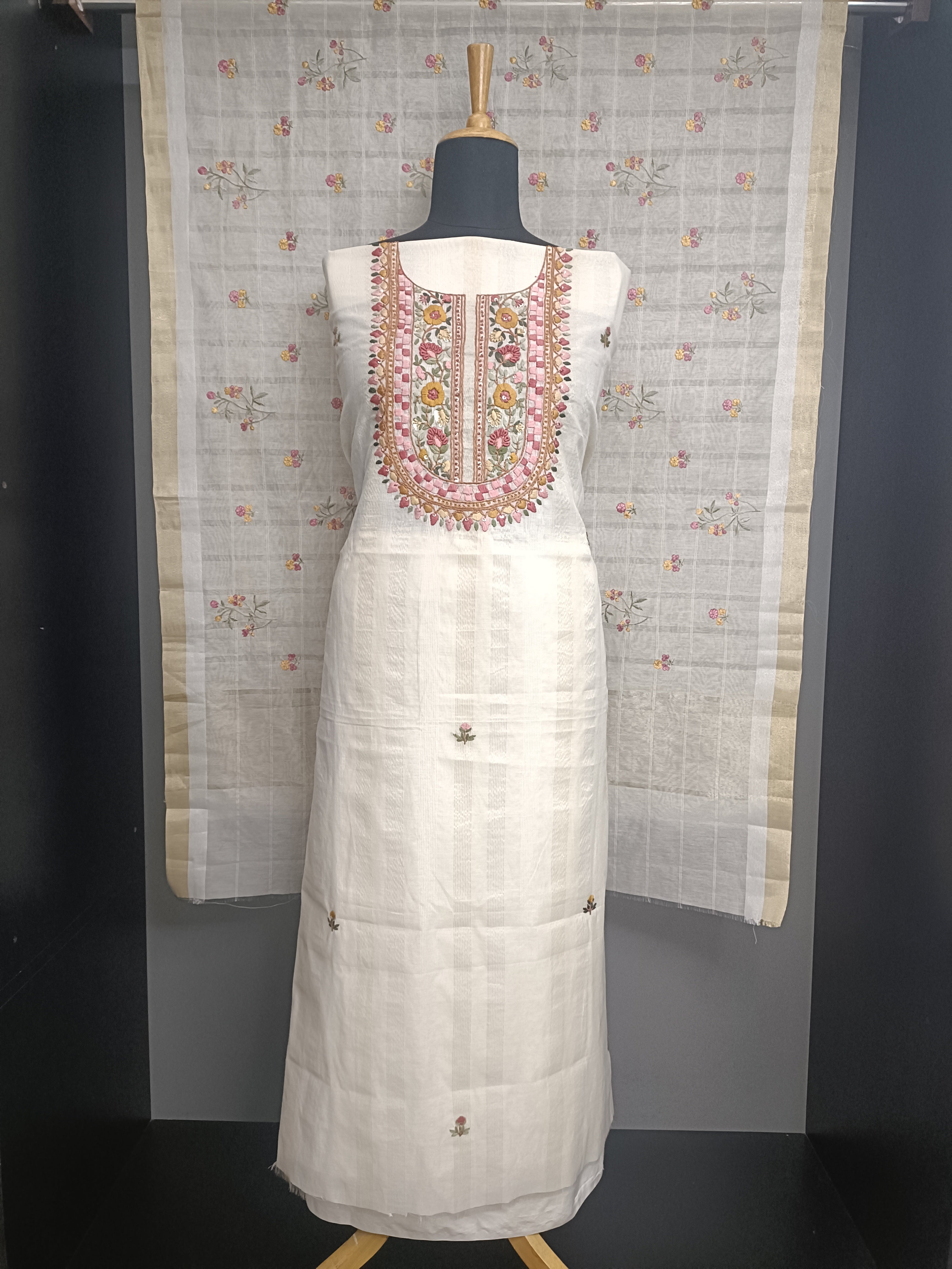 Floral Embroidered Chanderi Salwar Set | MM639