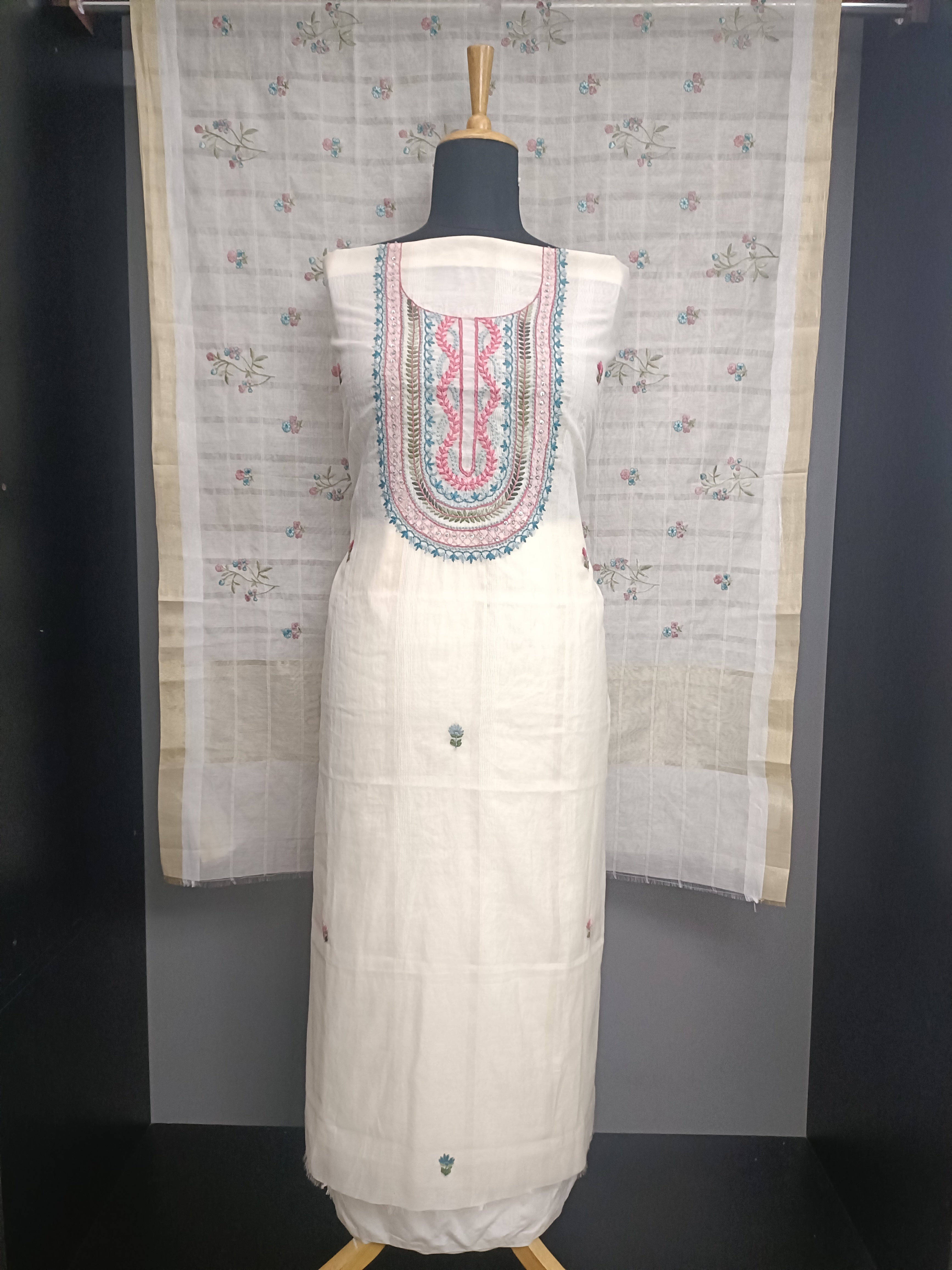 Floral Embroidered Chanderi Salwar Set | MM642