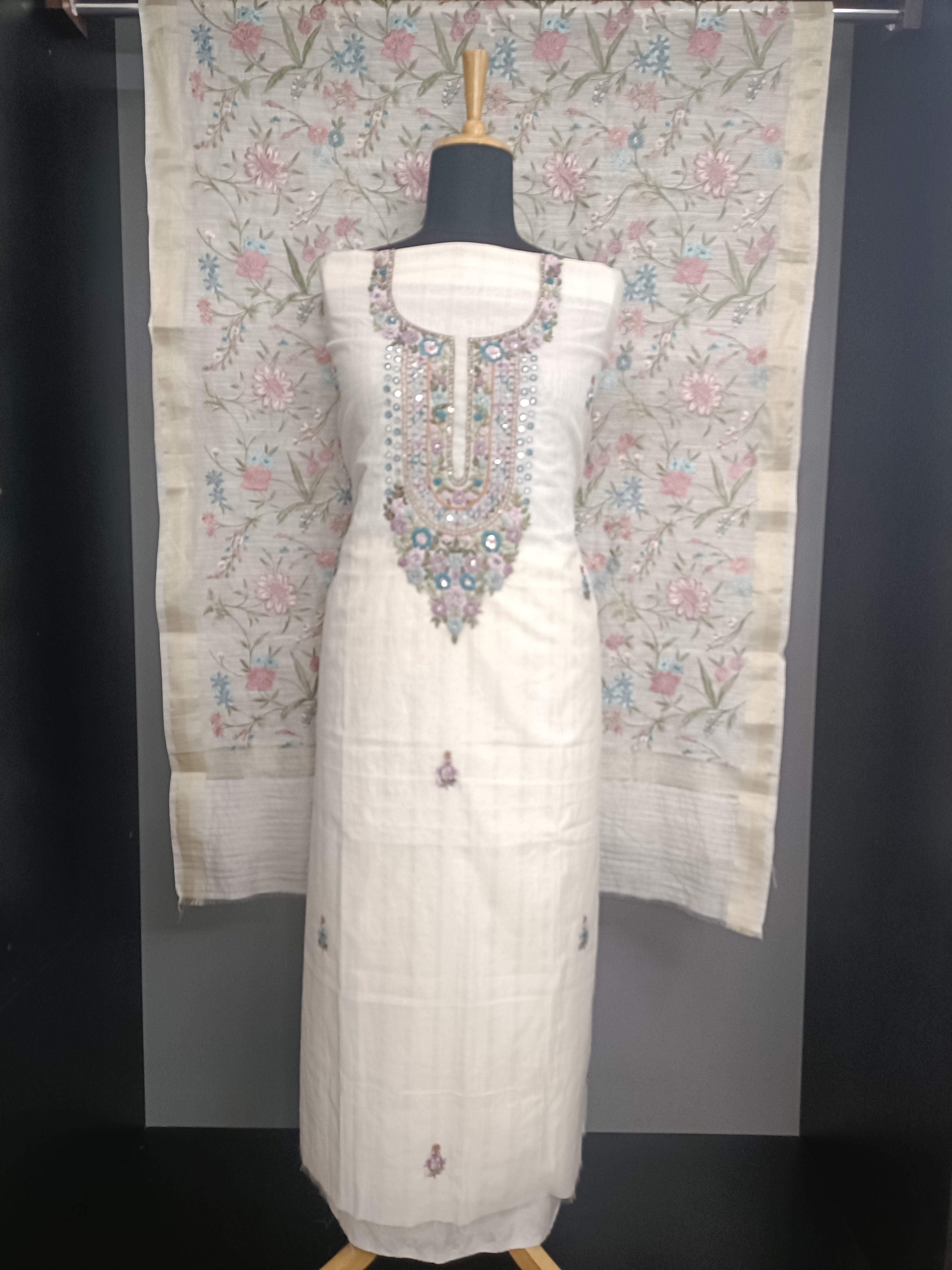 Floral Embroidered Chanderi Salwar Set | MM643