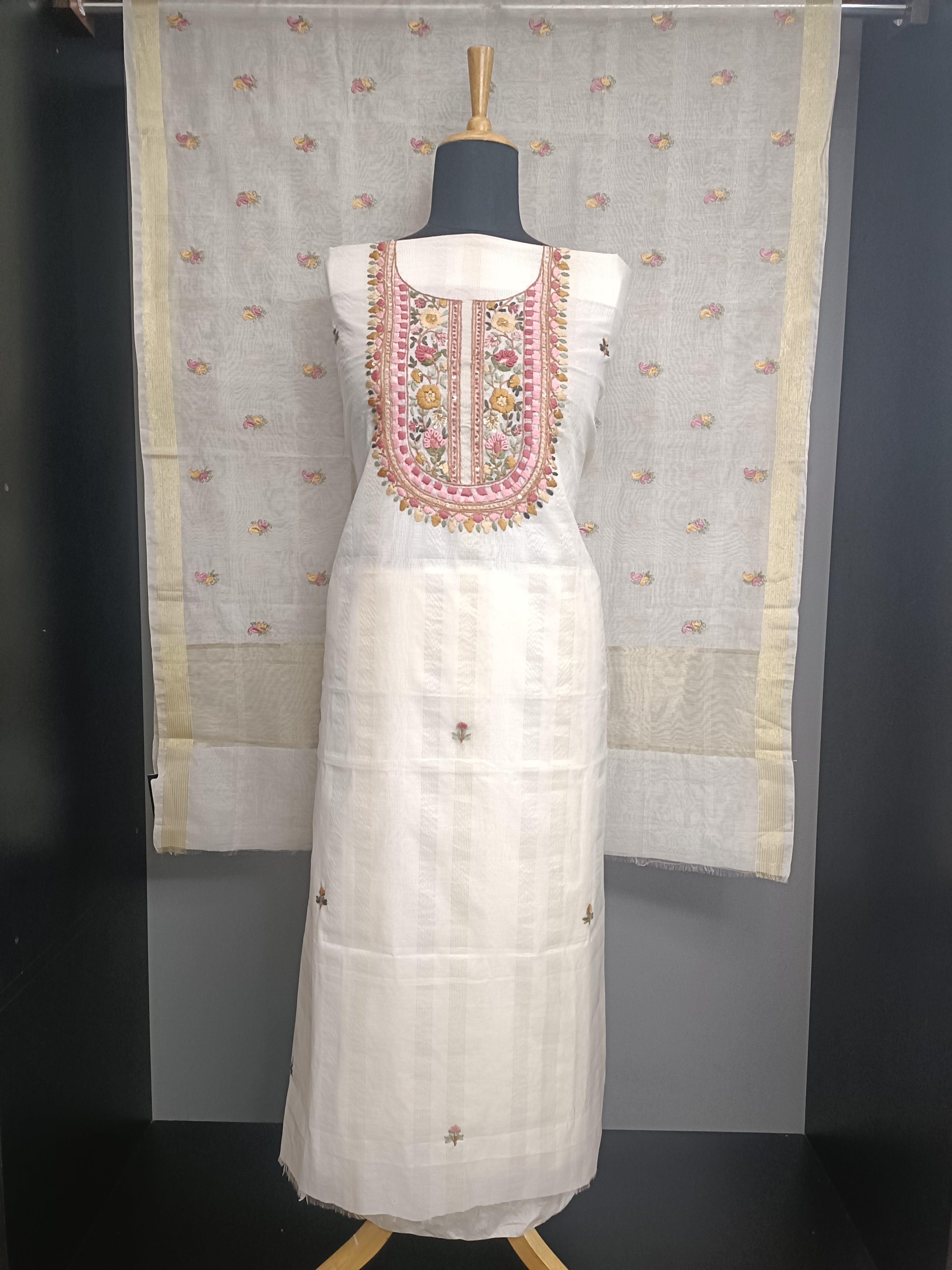 Floral Embroidered Chanderi Salwar Set | MM637