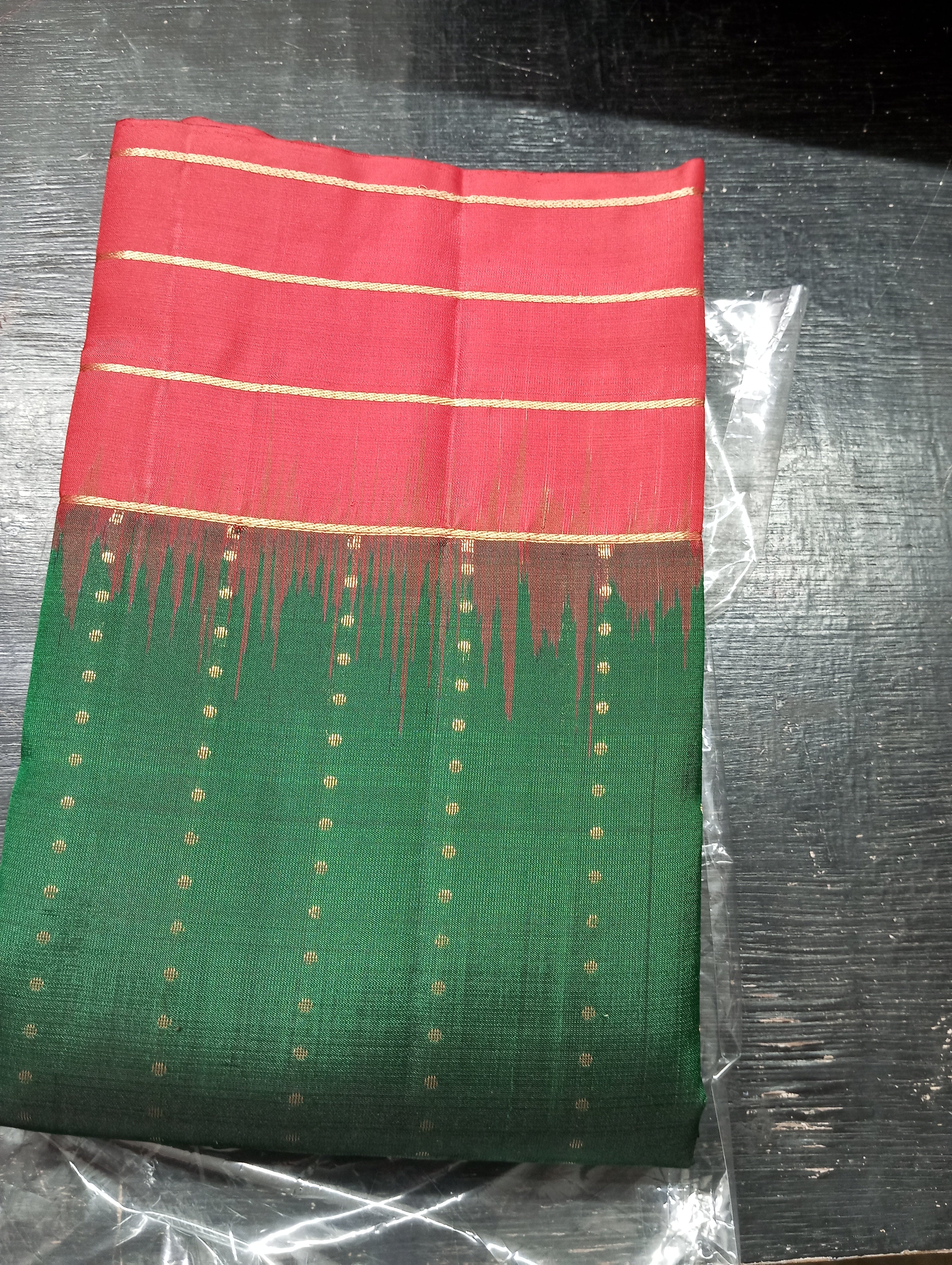 Golden Zari Woven Soft Silk Saree | SMT174
